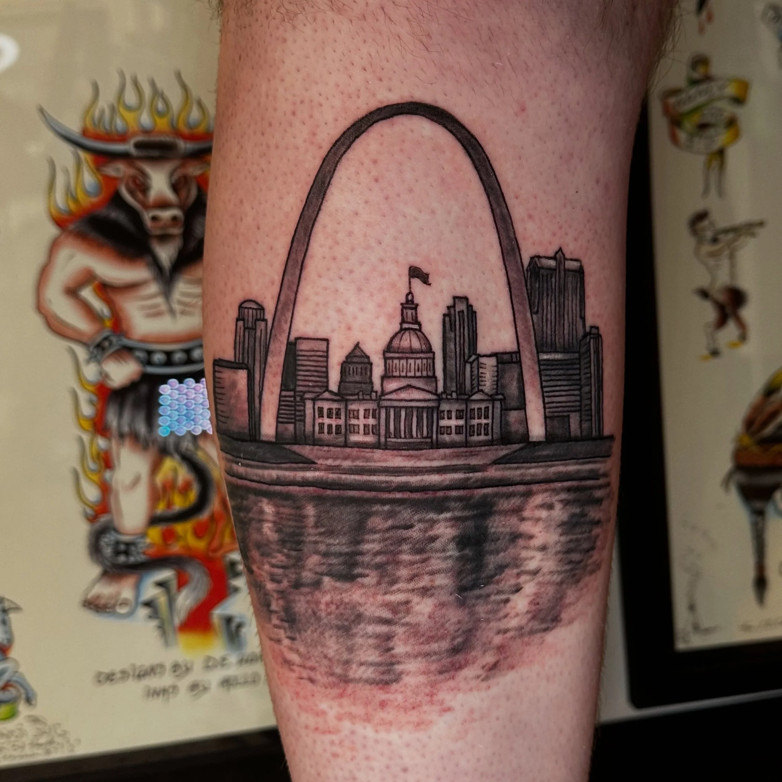 St. Louis skyline for Jay! Plus a healed Chicago skyline and eagle + kanji. All done @oasis_studio_stl.