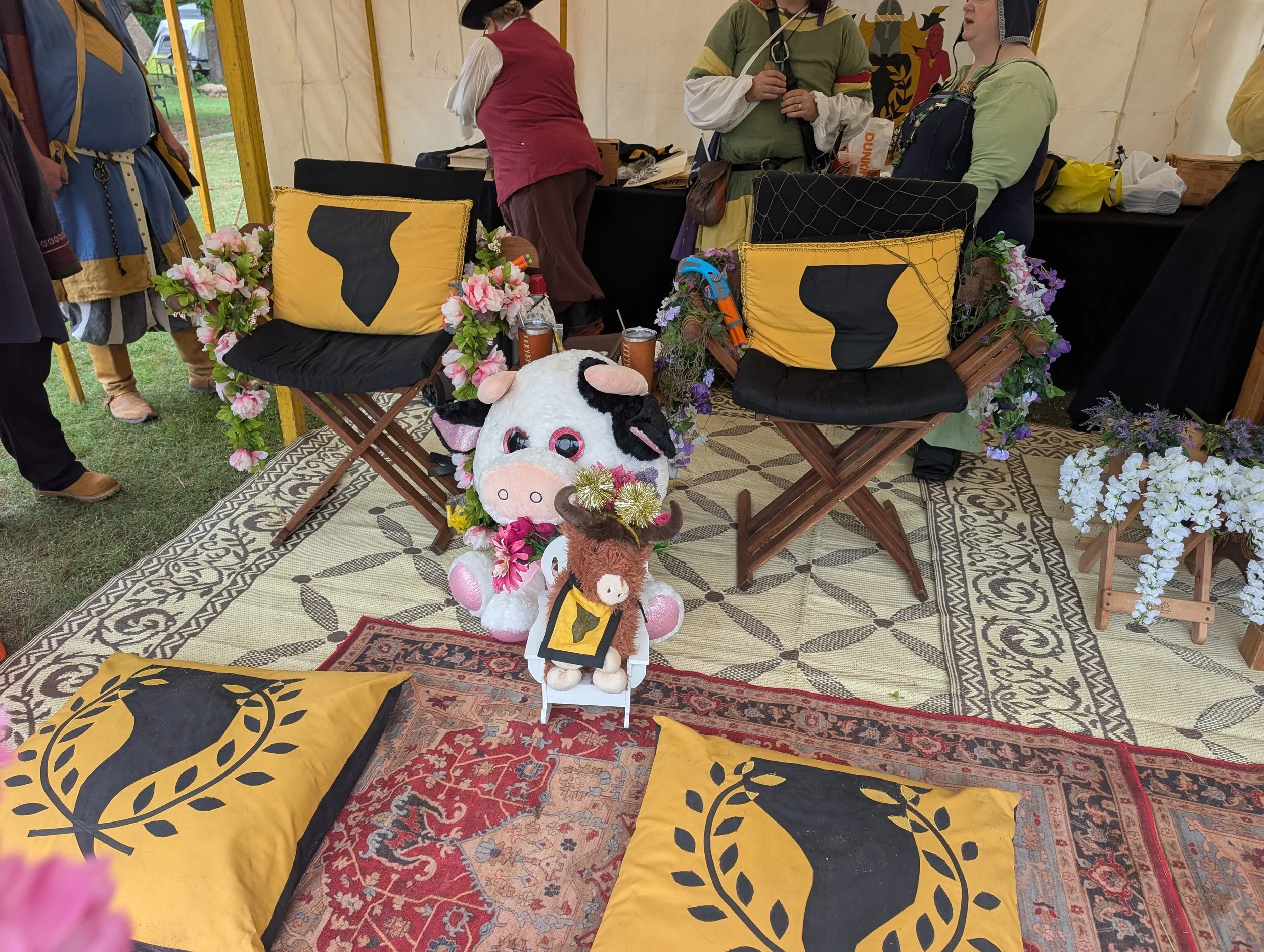 Baronial thrones day