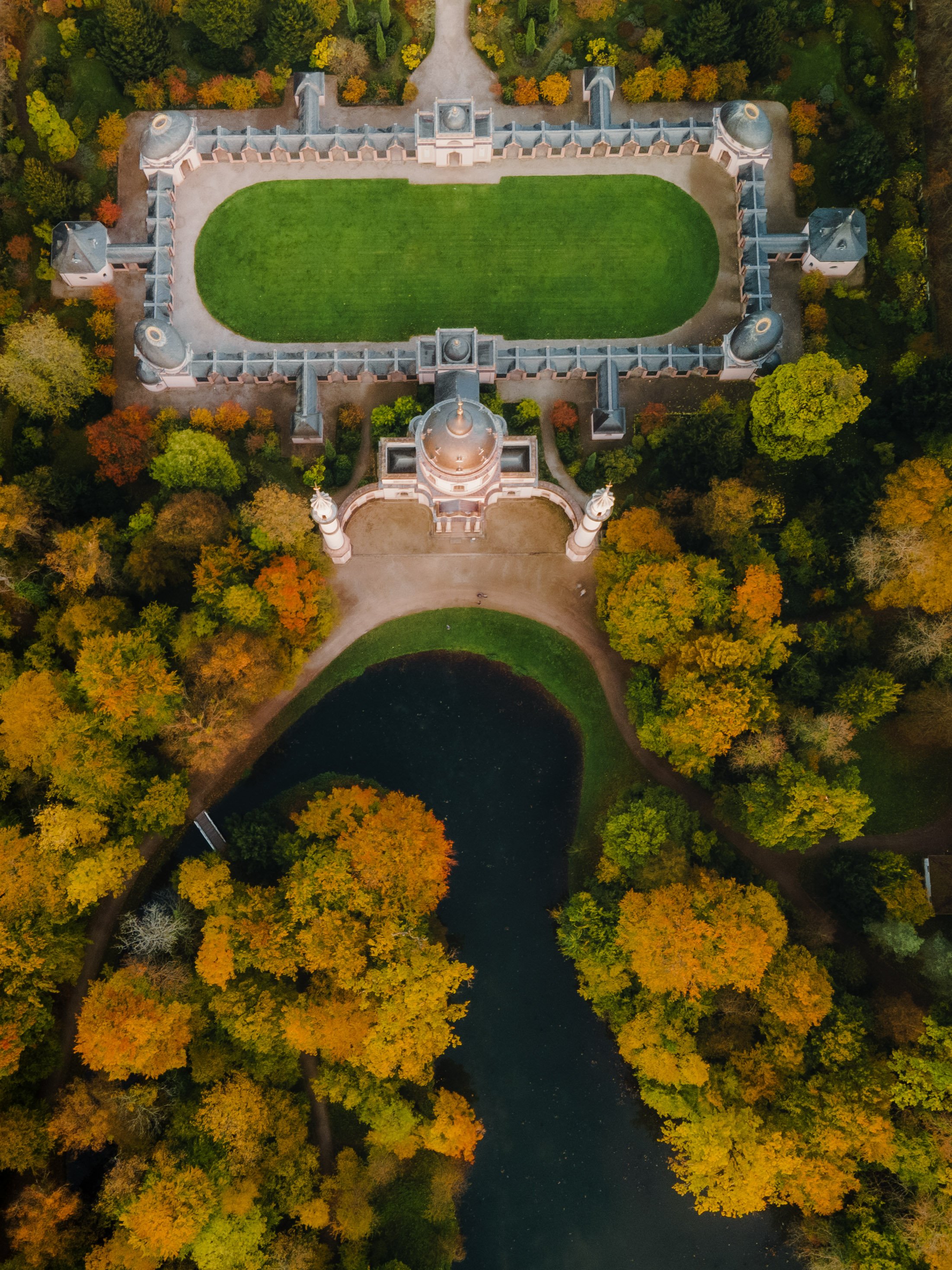 deutschland-herbstlandschaft-schwetzingen.jpg