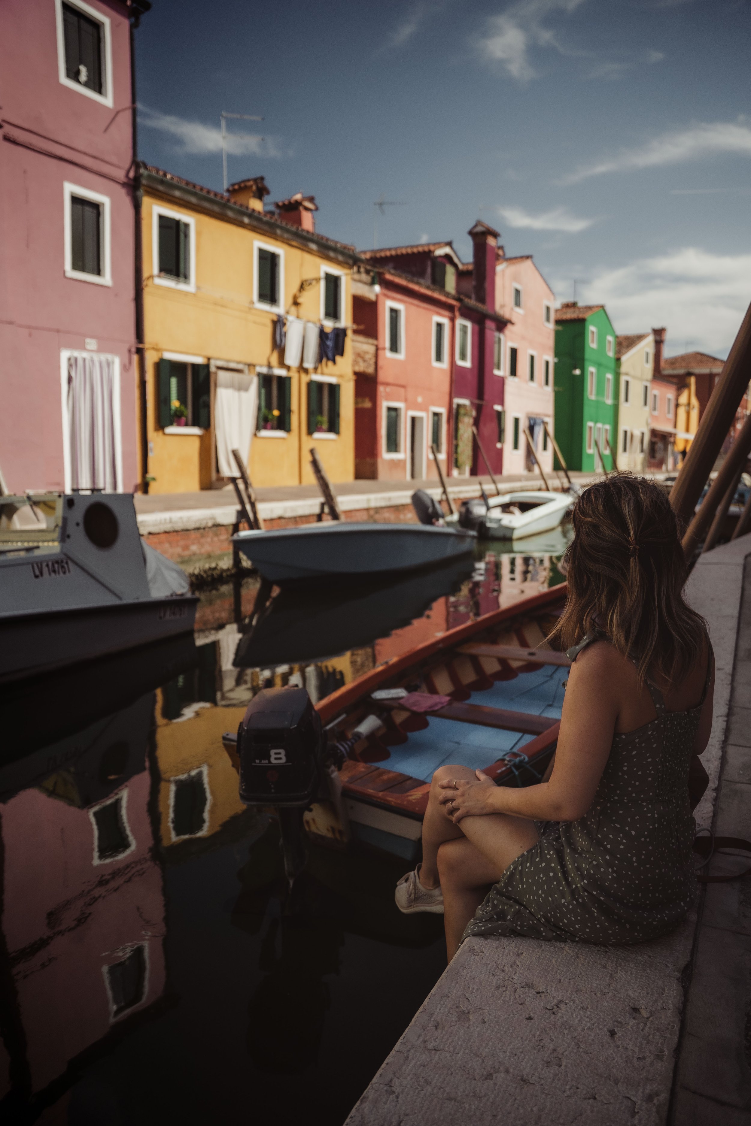venice-burano-colorful-houses-canal.jpg