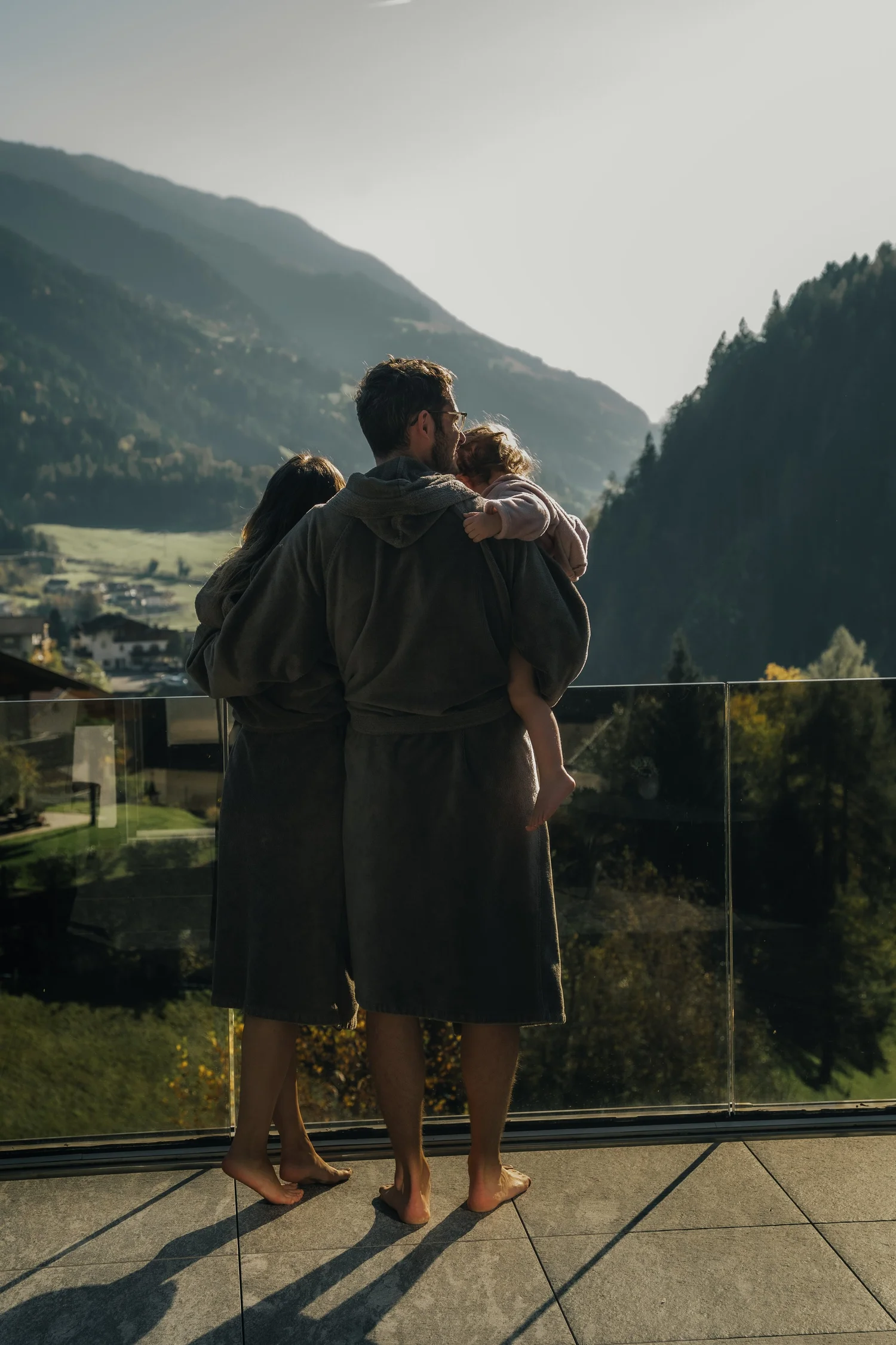 Paar mit Blick über das Passeiertal, Hotel Bad Fallenbach