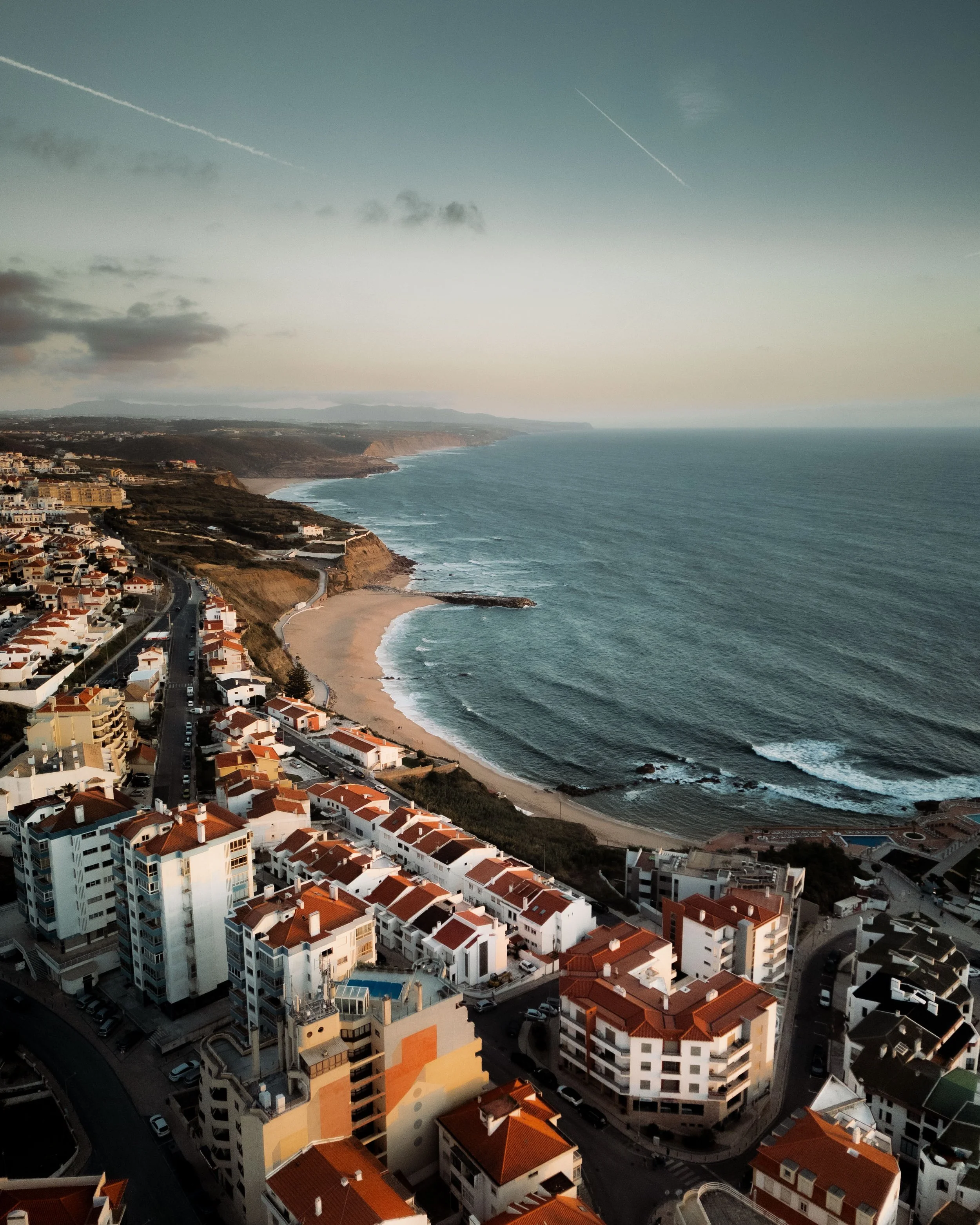portugal-ericeira-kueste-und-ort-luftaufnahme.jpg