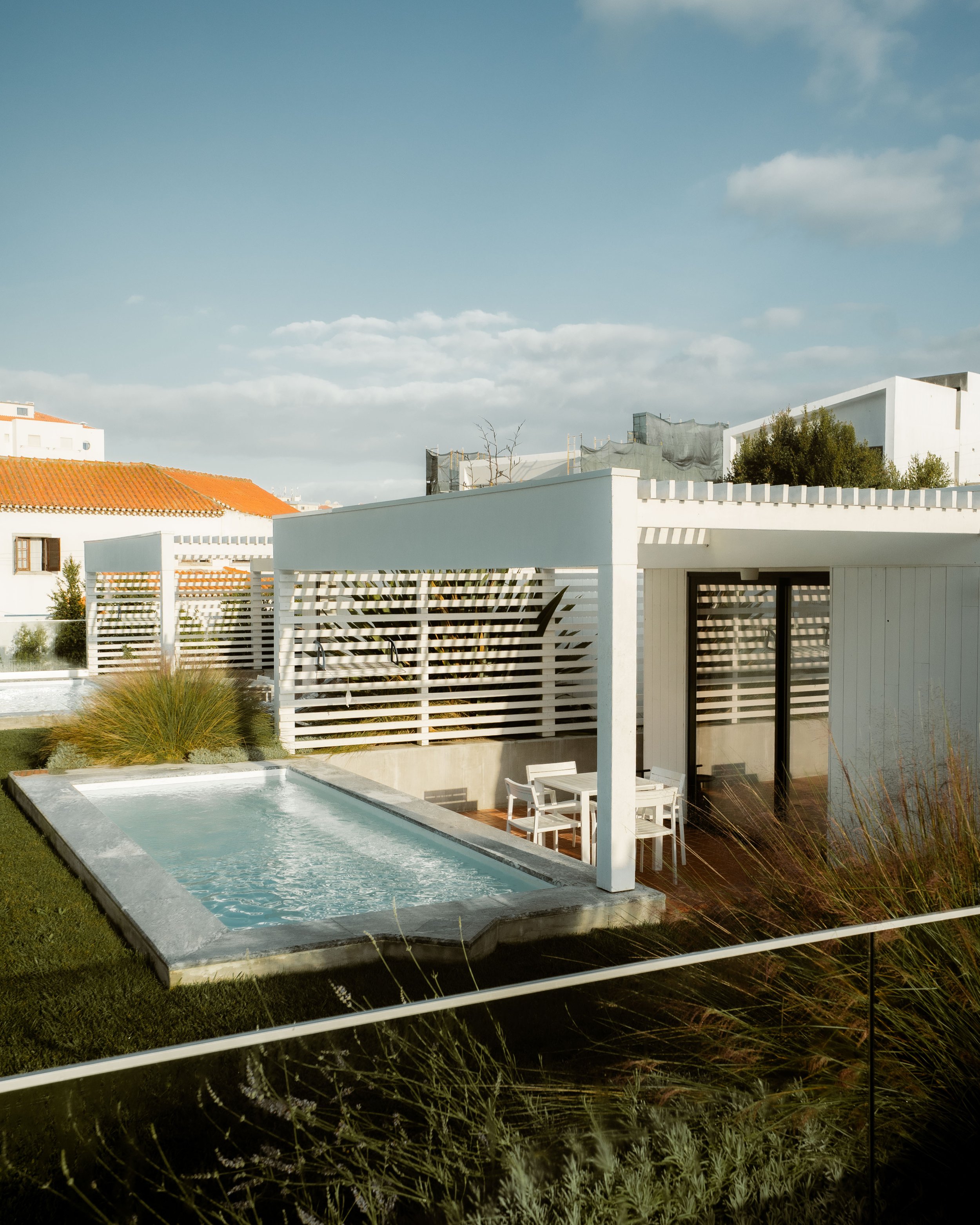 portugal-ericeira-prime-pool-mit-terrasse.jpg