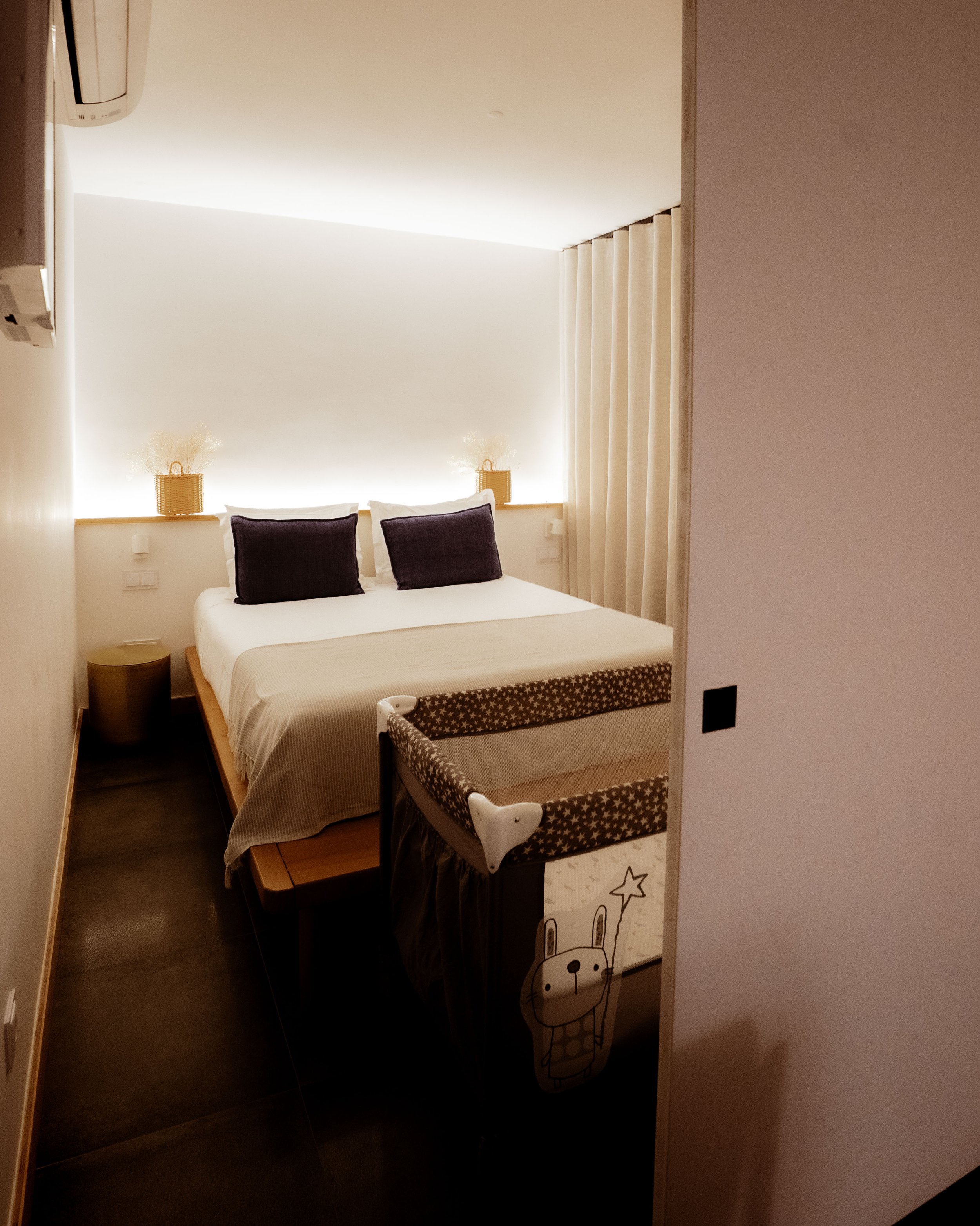 portugal-ericeira-prime-schlafzimmer-doppelbett.jpg