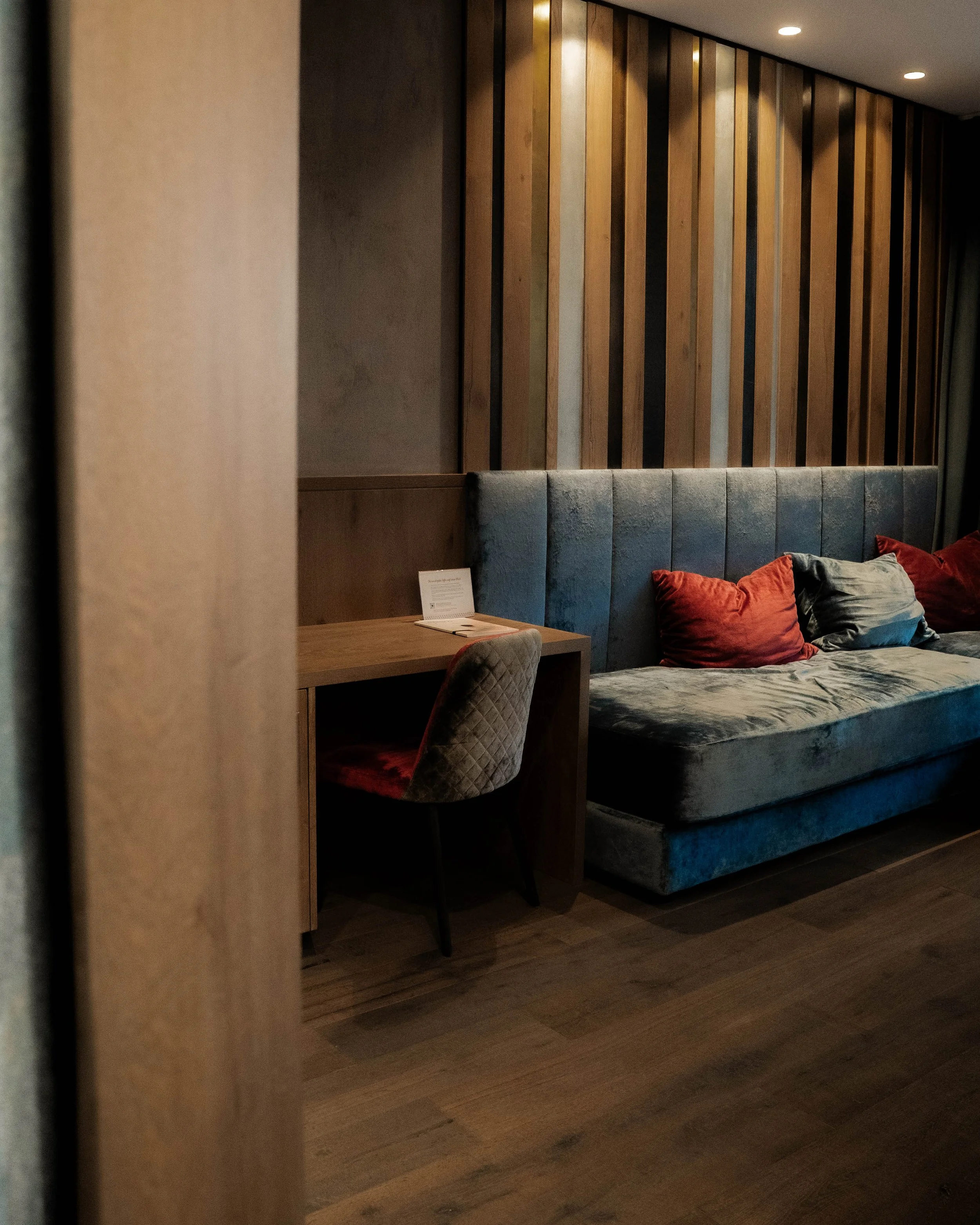 italien-bad-fallenbach-sitzecke-im-hotelzimmer.jpg