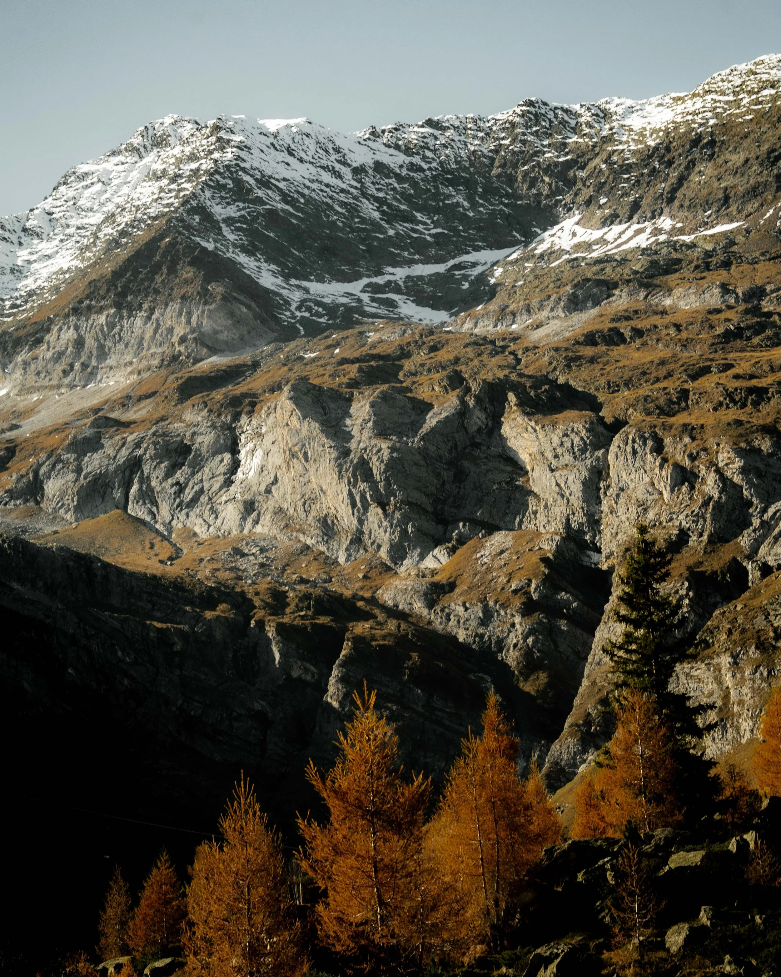 italien-bad-fallenbach-verschneite-berge-im-herbst.jpg