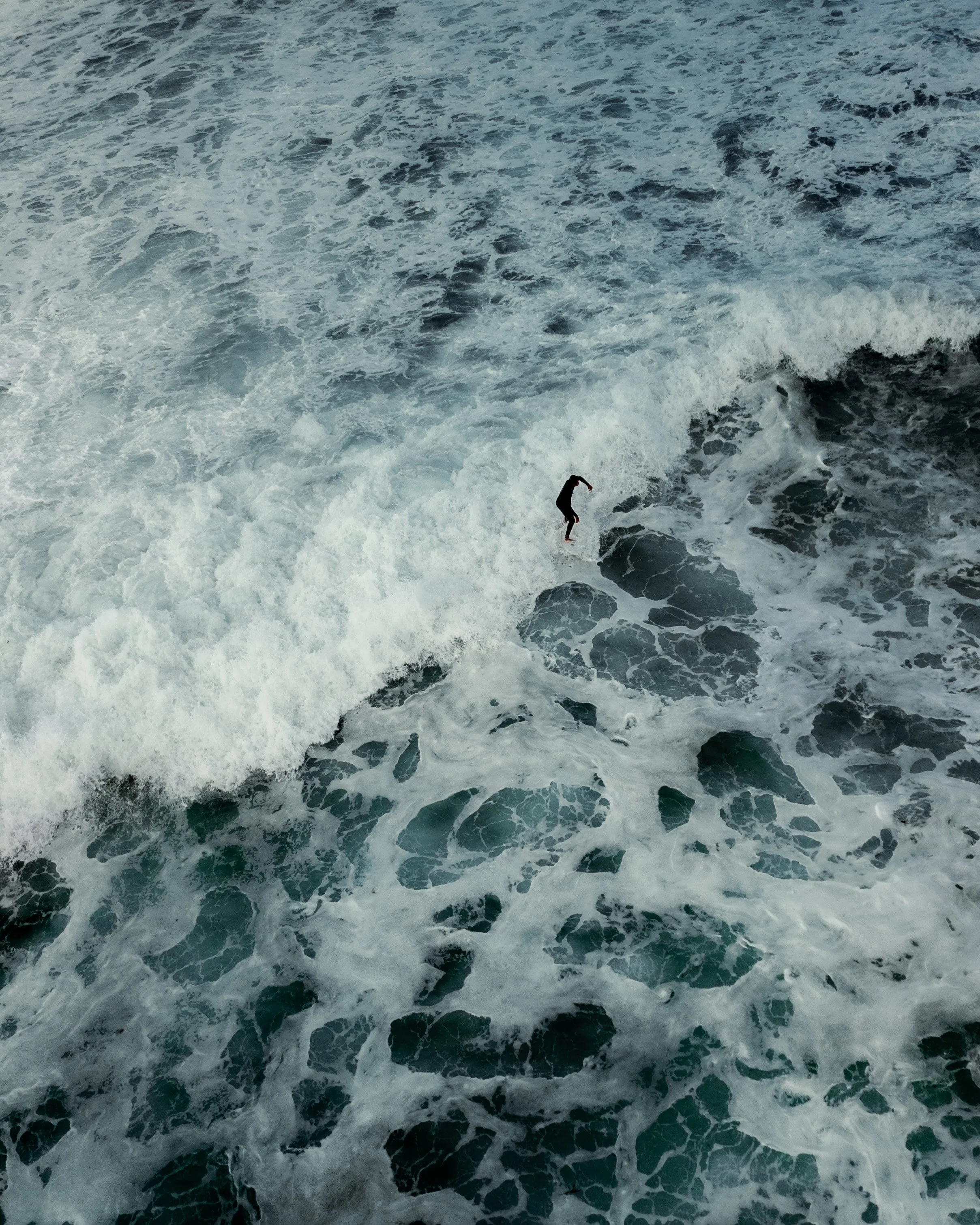 portugal-ericeira-wellen-von-oben.jpg