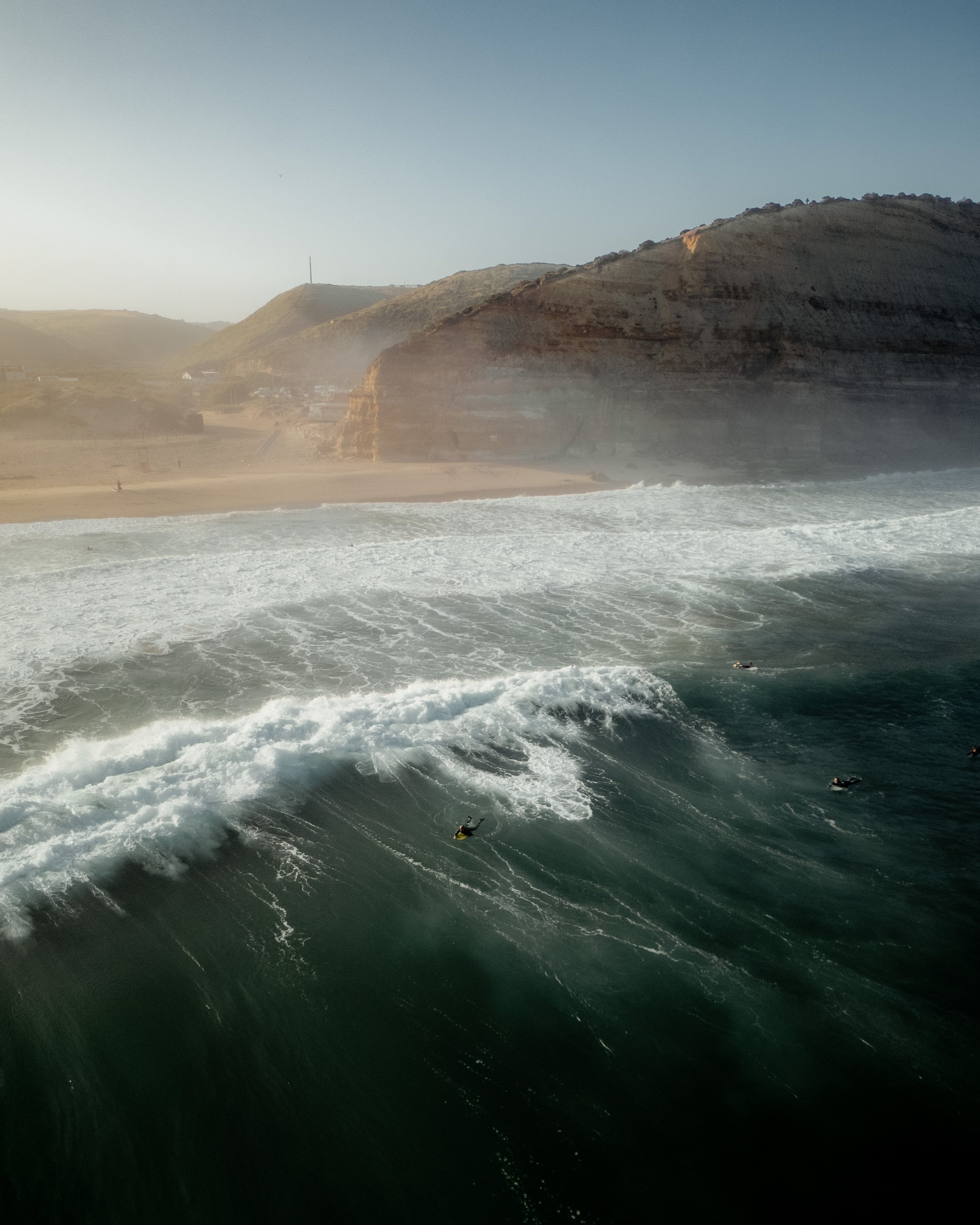 portugal-praia-de-sao-juliao-welle-am-strand.jpg