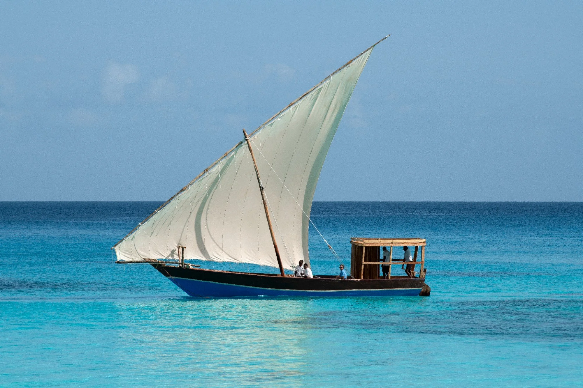 Zanzibar-Mnemba-Island-dhow (4)_w2000.jpg