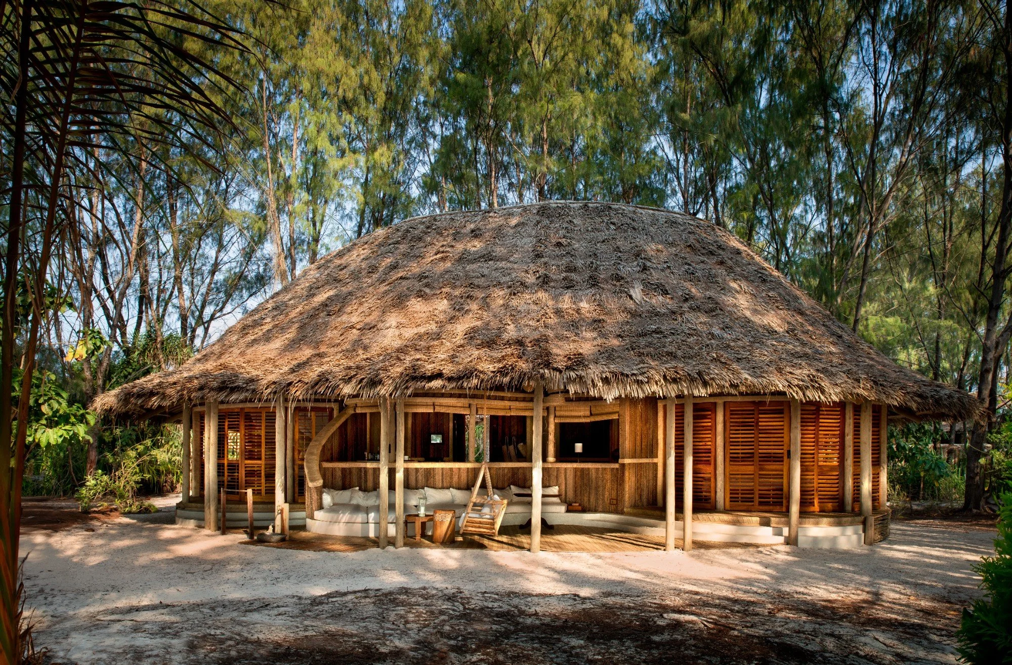 Zanzibar-Mnemba-Island-Lodge-Family-Banda (3)_w2000.jpg