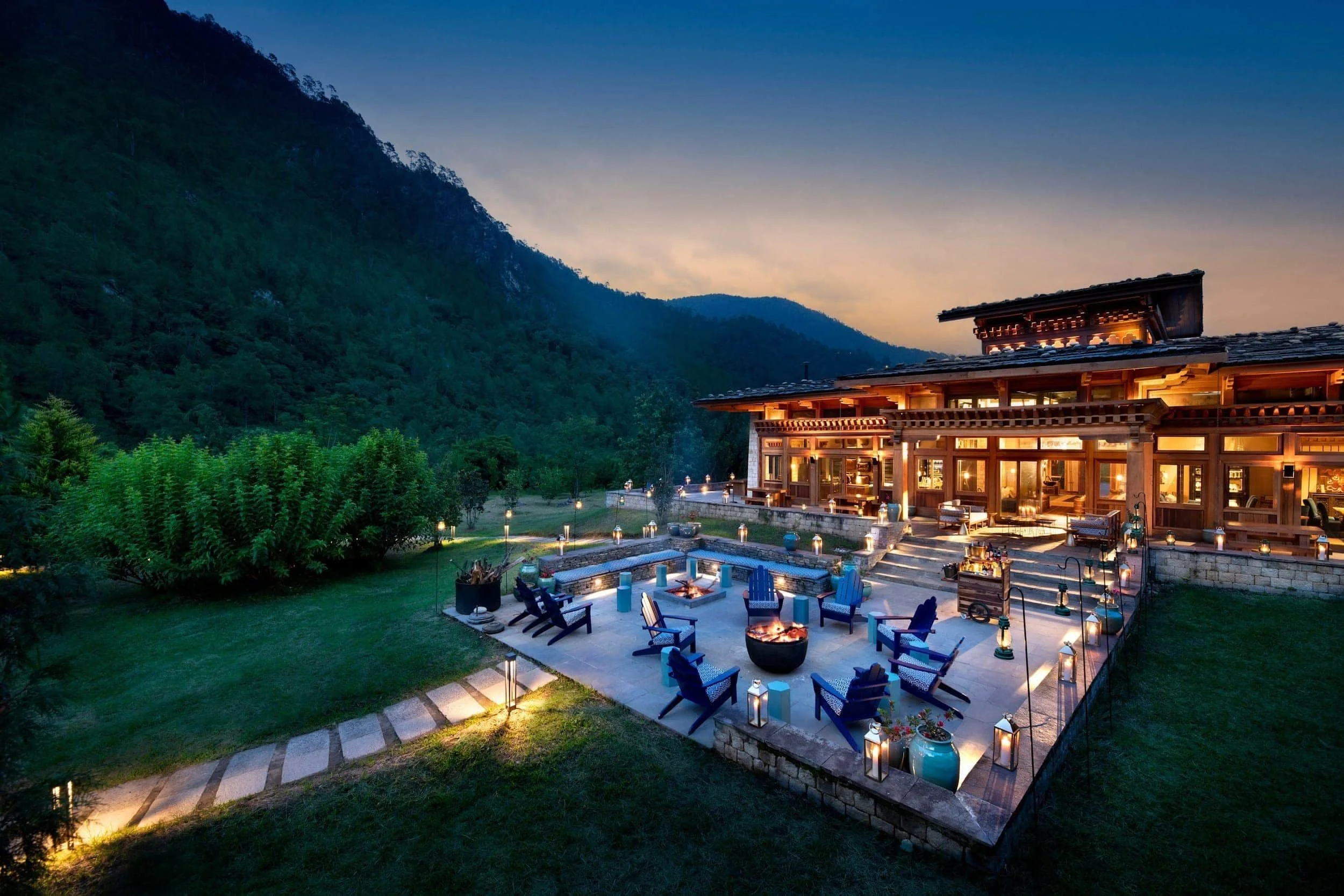 Bhutan-Punakha-River-Lodge-Guest-Area-Fire-Pit_2_compressed_compressed-min.jpg