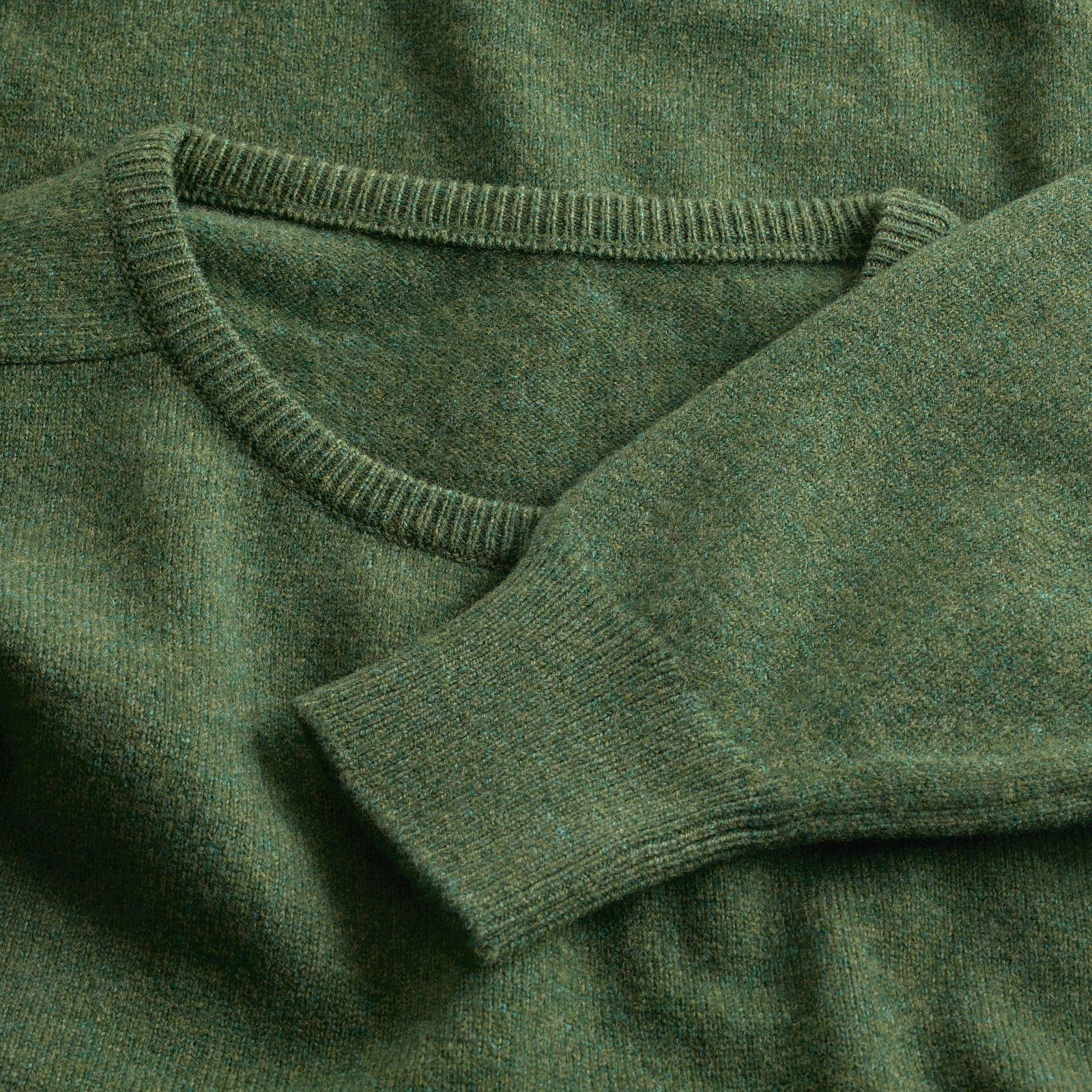Fox-Brothers-08-08-22_ Green - Lambswool crew neck jumper William Lockie_225.jpg
