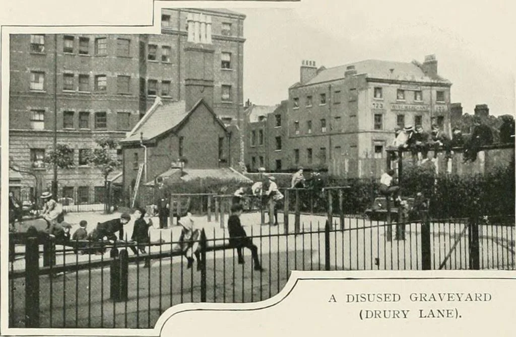 1900s, seen from Crown Court