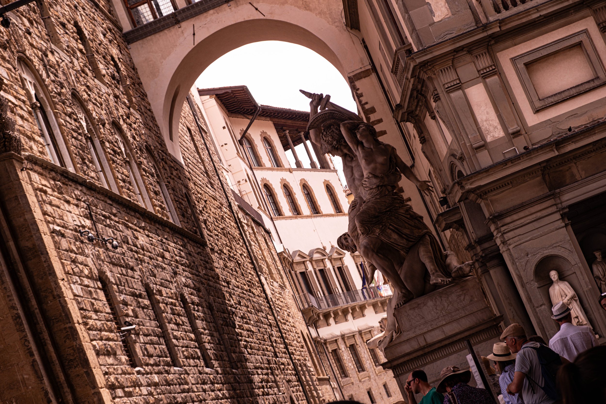 Florence - A Day's Walk-01.jpg
