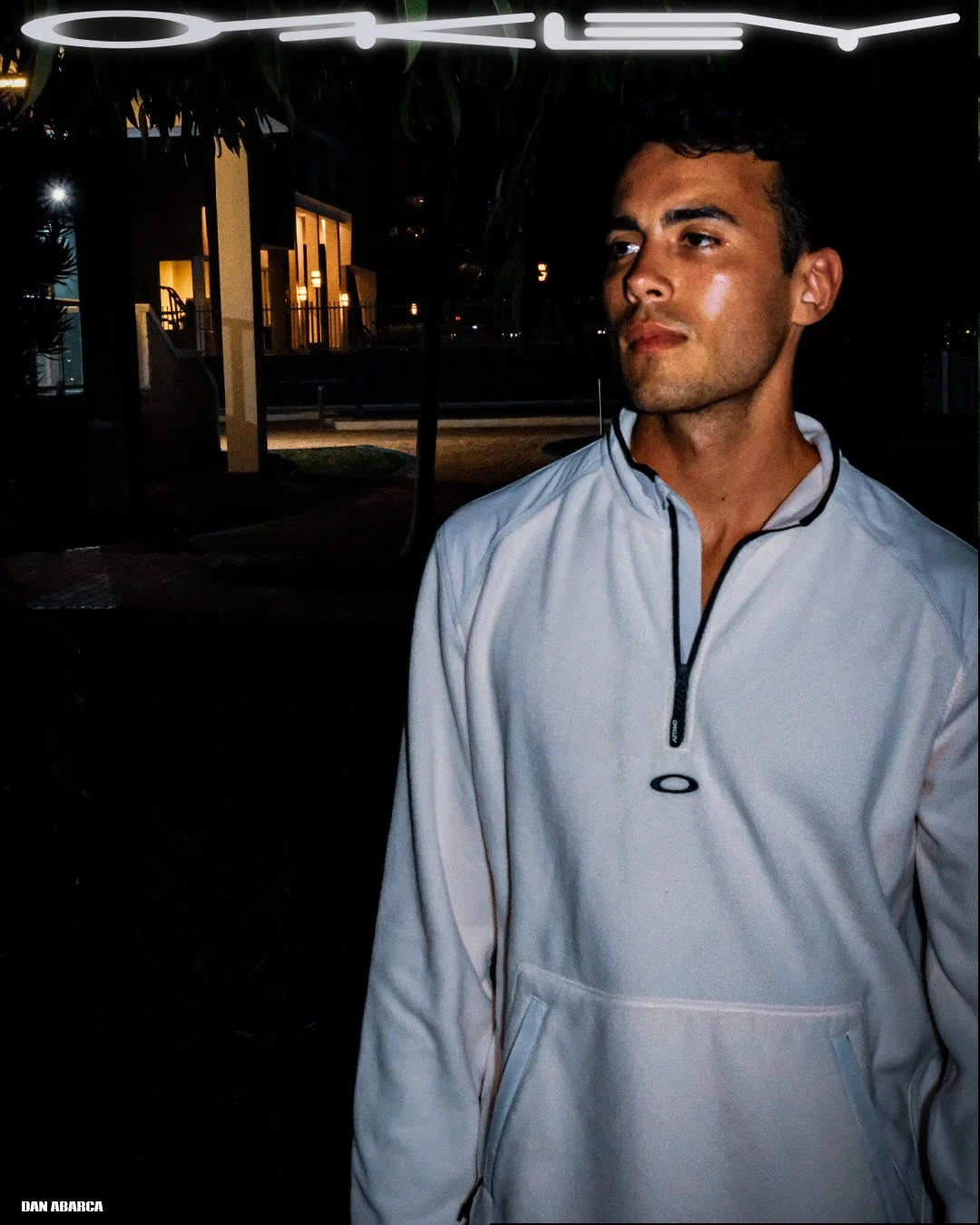 Oakley-White-Jacket_03.jpg