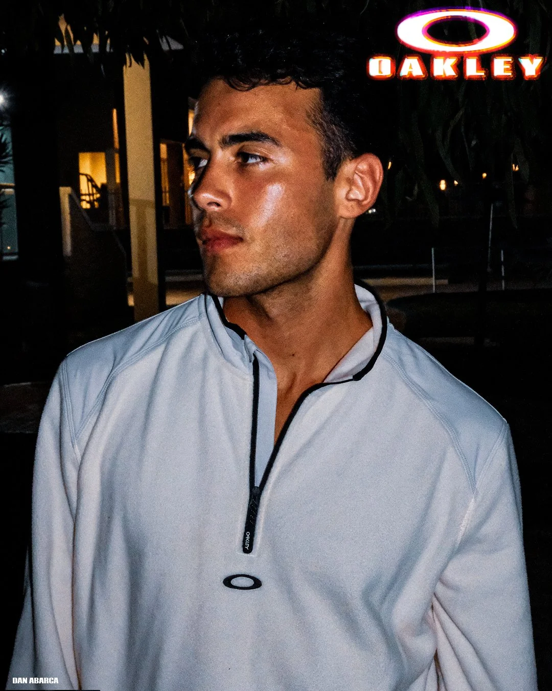 Oakley-White-Jacket_05.jpg