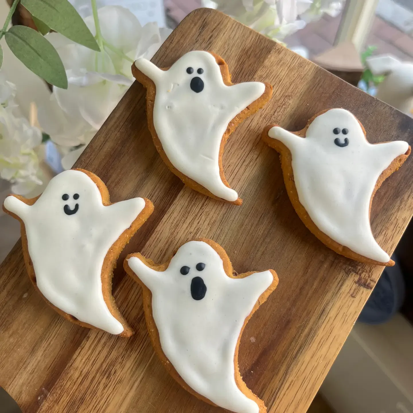 Iced Ghost Dog Biscuits – Pack of 2