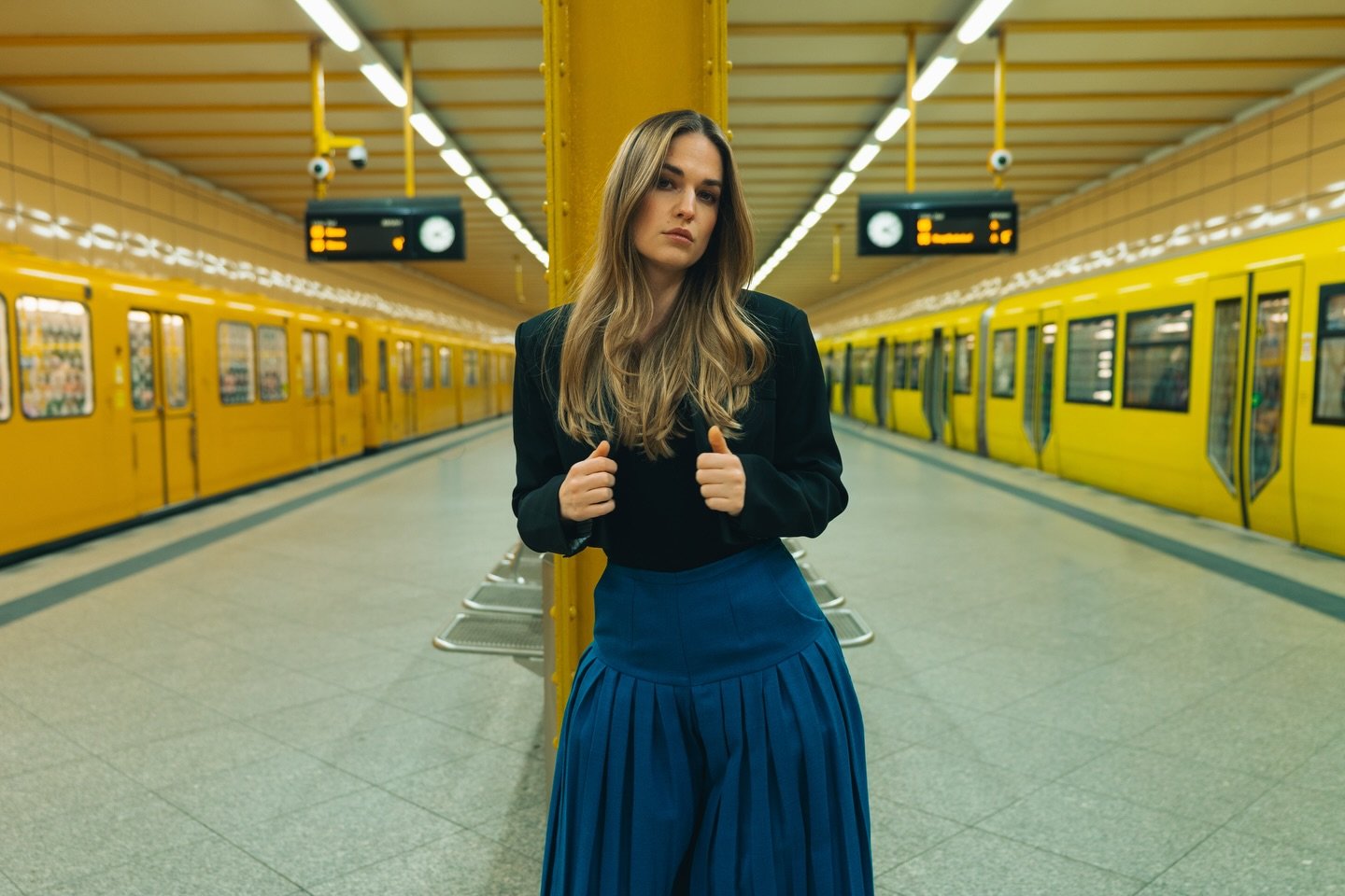 A pop of color never hurt nobody (&hellip; so I heard ;)

Pants by @it_mikhailova_ 

📸by @hannstagram1