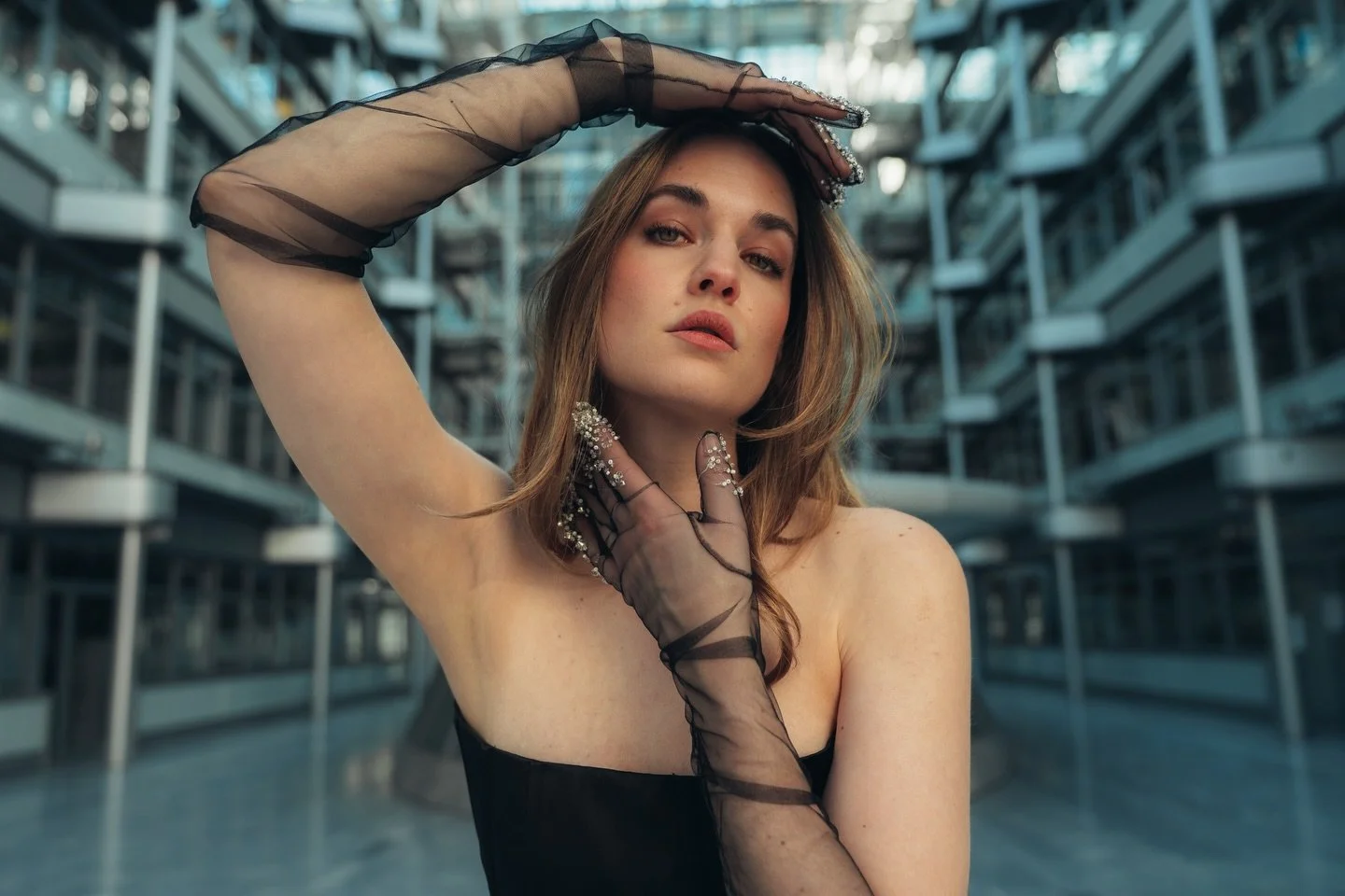 contrast

Designer @it_mikhailova_ 
Photos @hannstagram1 

#photoshoot #designerwear #berlin #editorialshoot