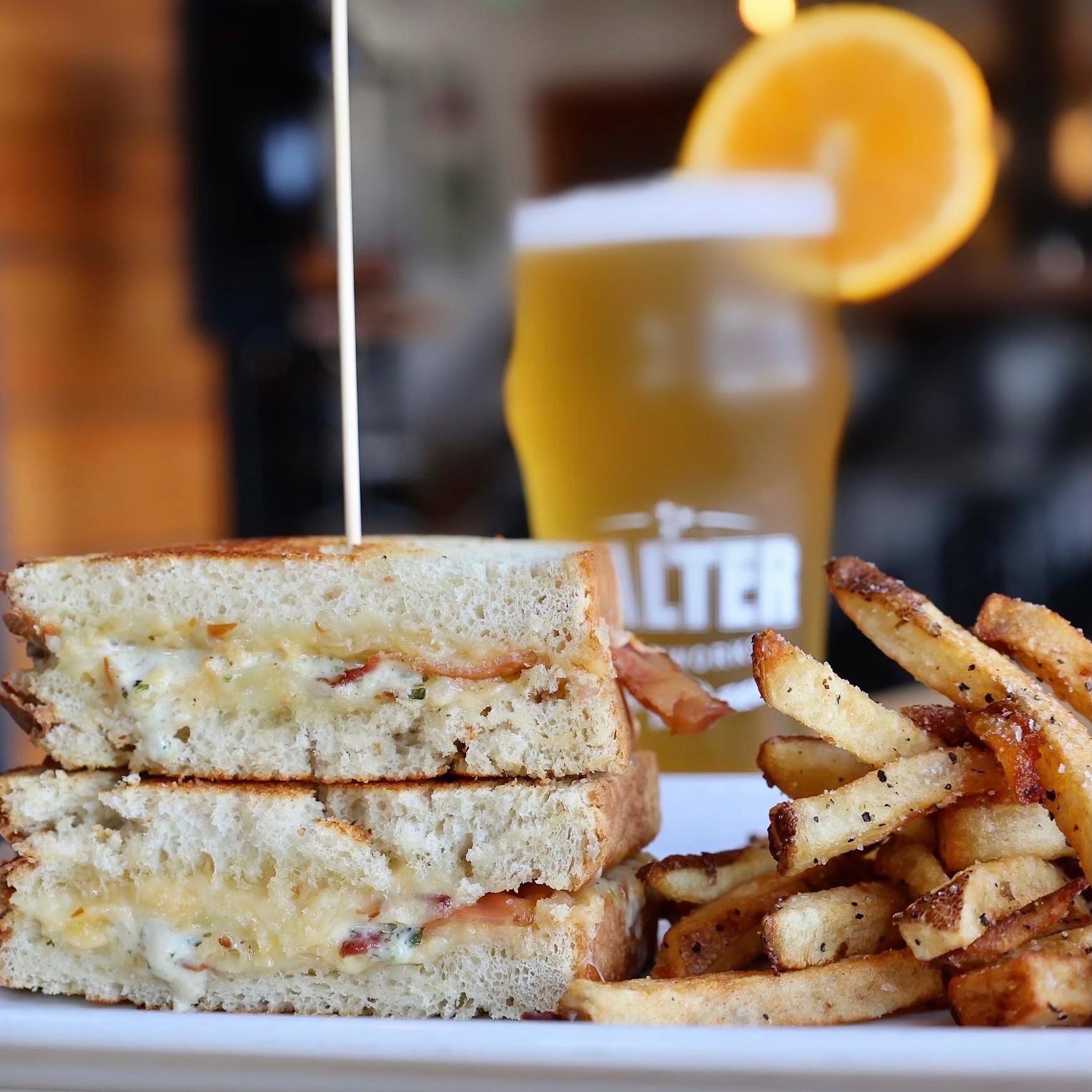 Cheese (and beer) makes everything better, even Mondays.🧀 Time to Balter!🍻

 View our full menu online at Balter beerworks.com