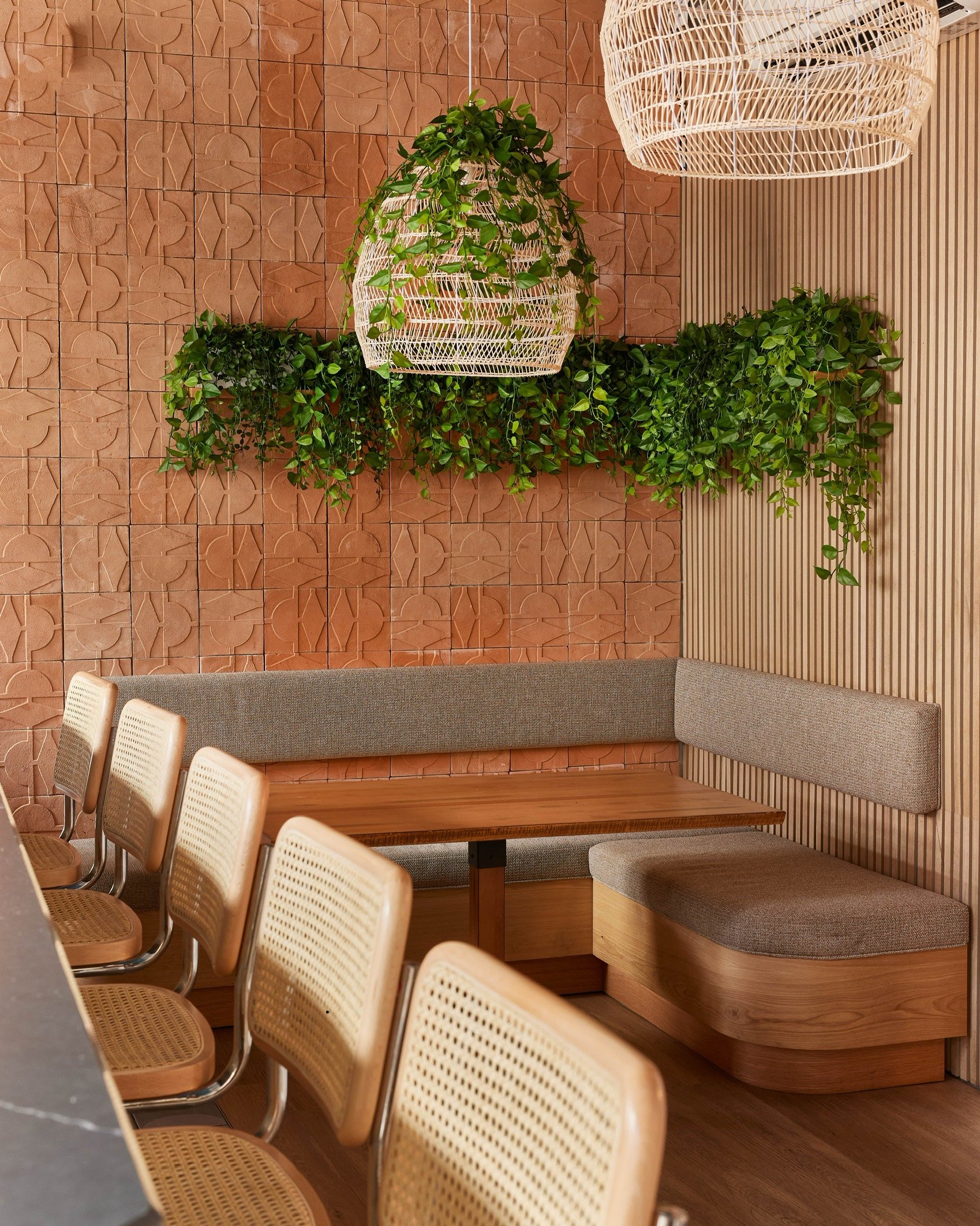 Agave Restaurant - a modern take on the vintage beach esthetic