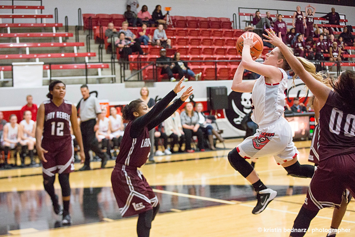 LCHS-Lady-Pirates-0802.JPG