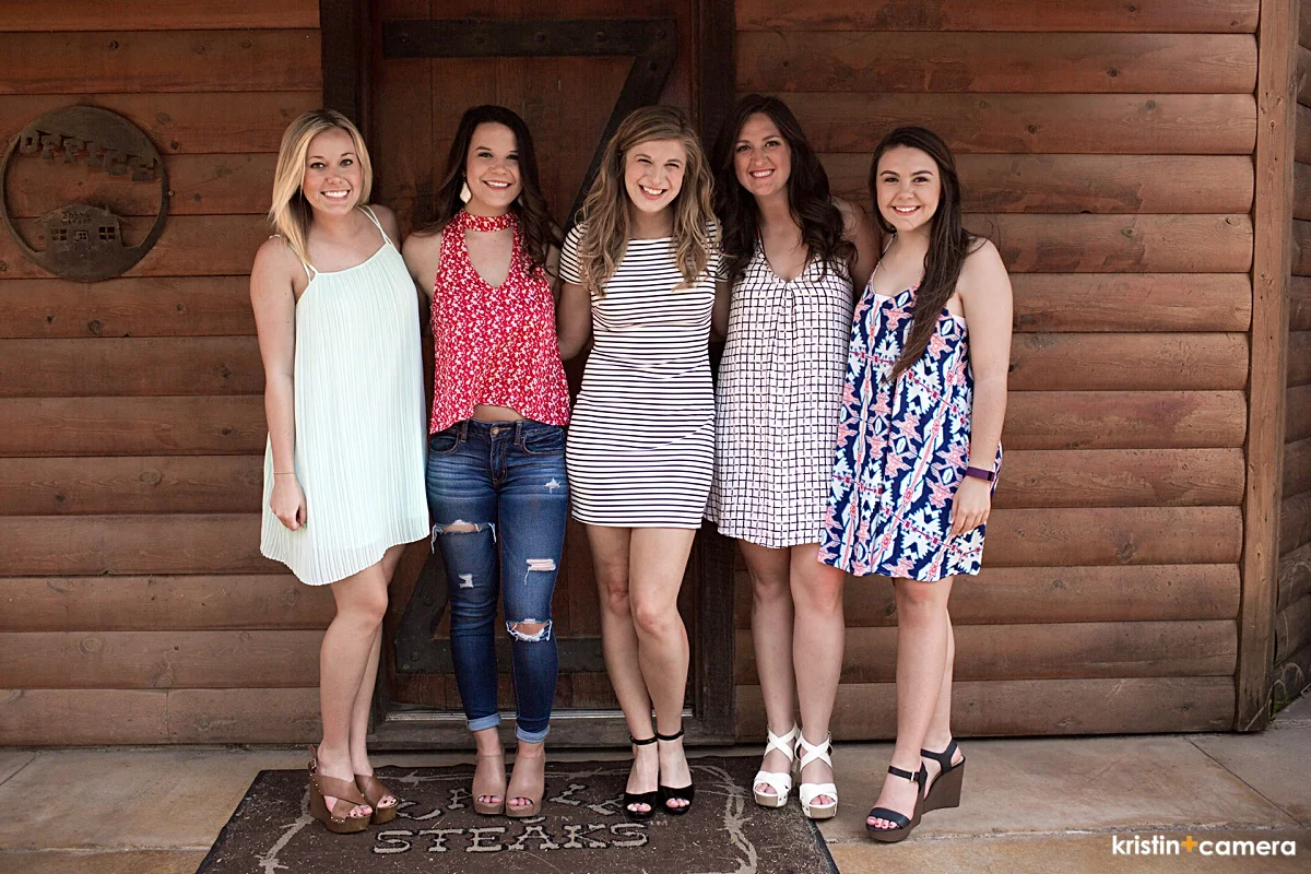  After the graduation, we all moseyed over to Cagle's Steak House. &nbsp;Some of Brooke's roomies and good friend's joined us for the occasion. &nbsp;We even ran into a few other folks we knew out there. 