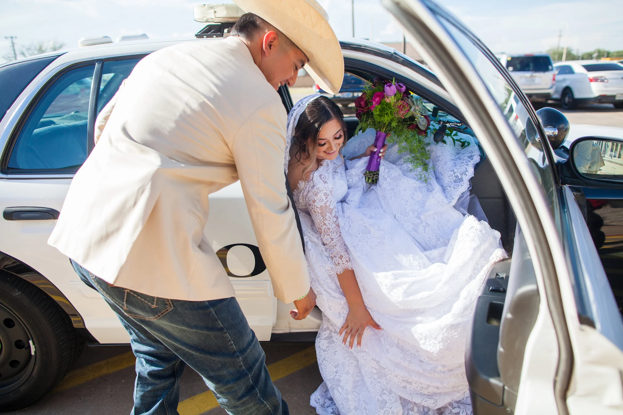  BJ threw his bride in his cop car and off they went to a reception! 