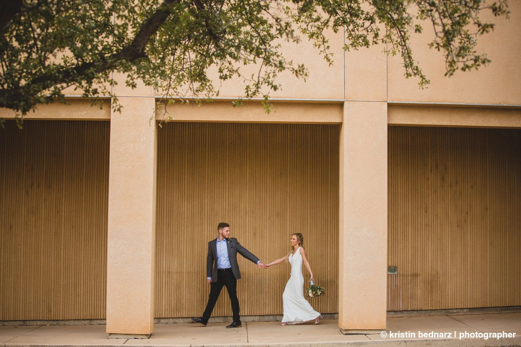 kristin_bednarz_wedding_photographer_20190214_00095sneak_peek.JPG
