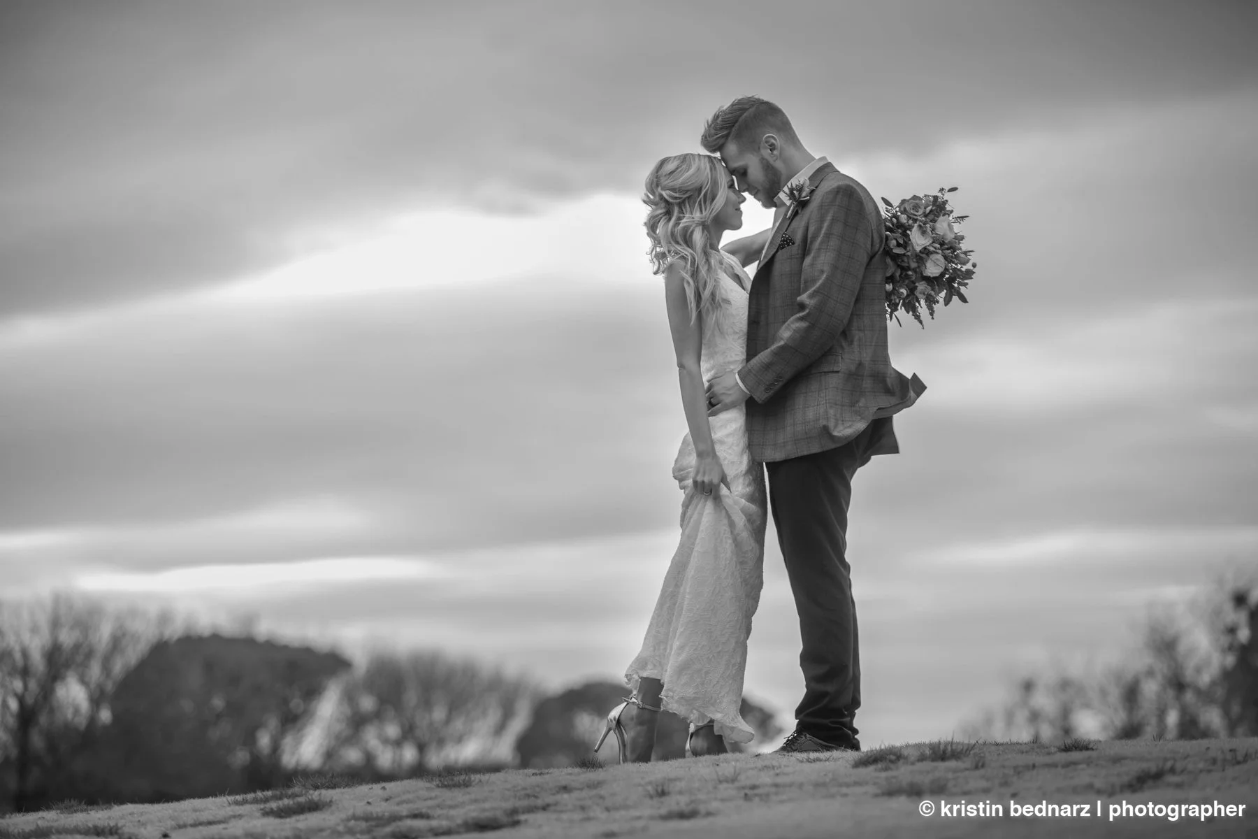 kristin_bednarz_wedding_photographer_20190214_00071sneak_peek.JPG