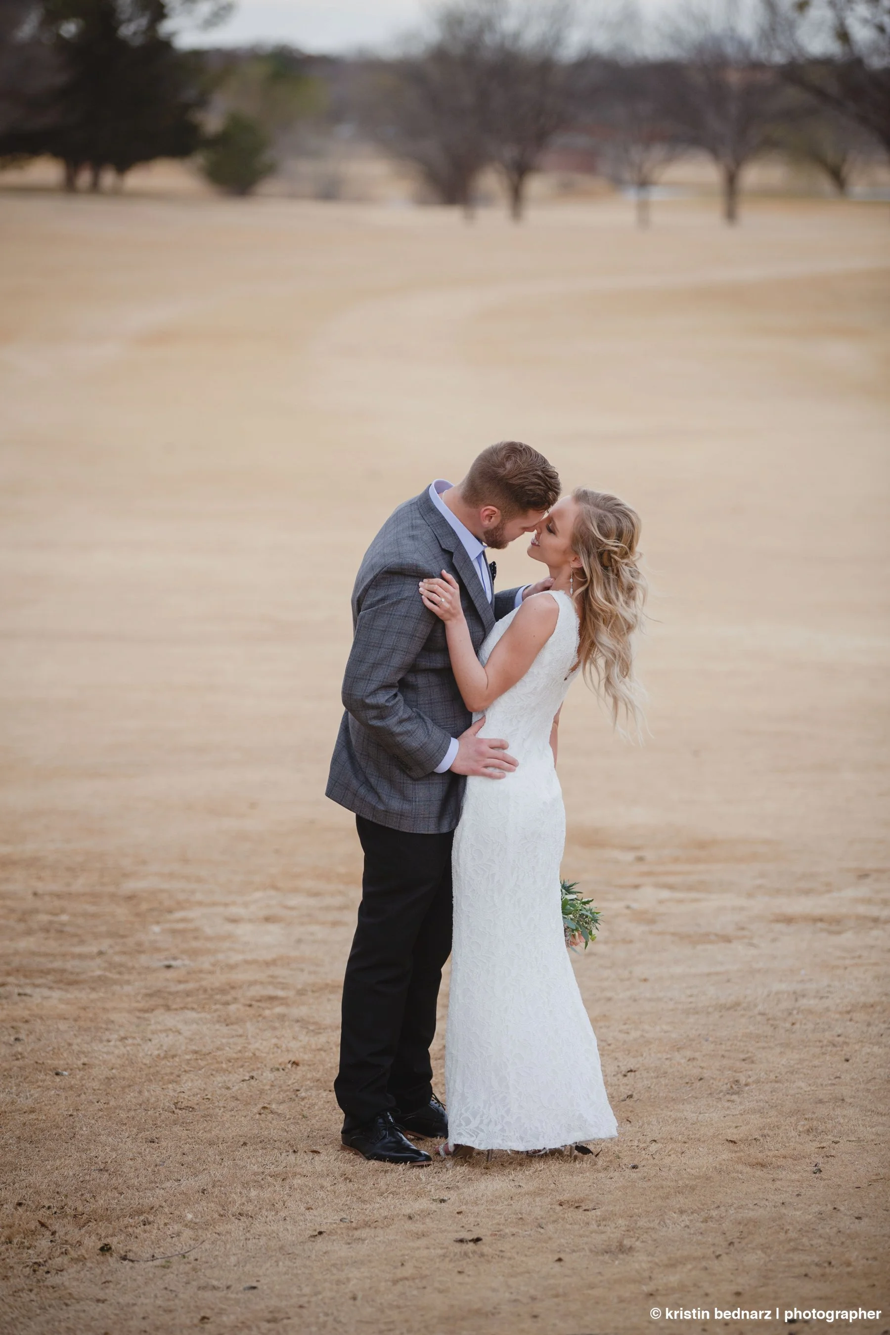kristin_bednarz_wedding_photographer_20190214_00080sneak_peek.JPG