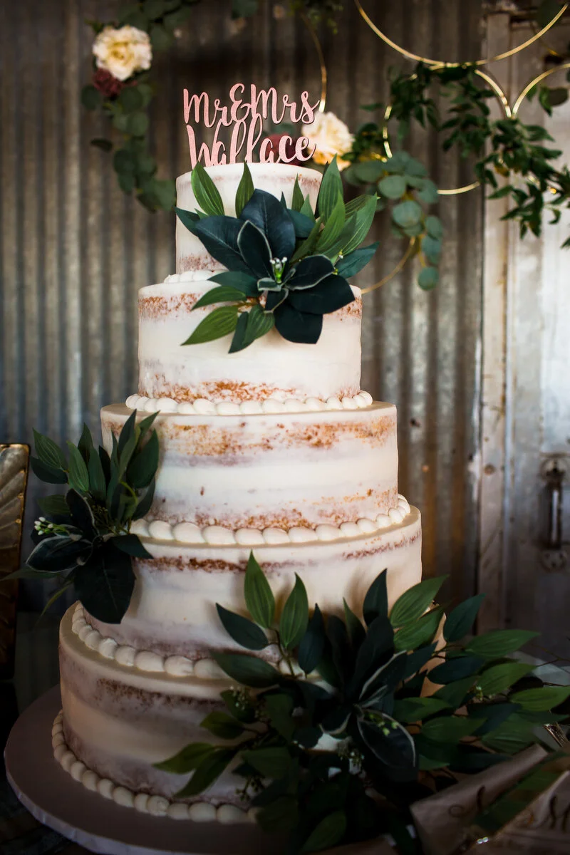  Here’s a shot of that yummy cake!   