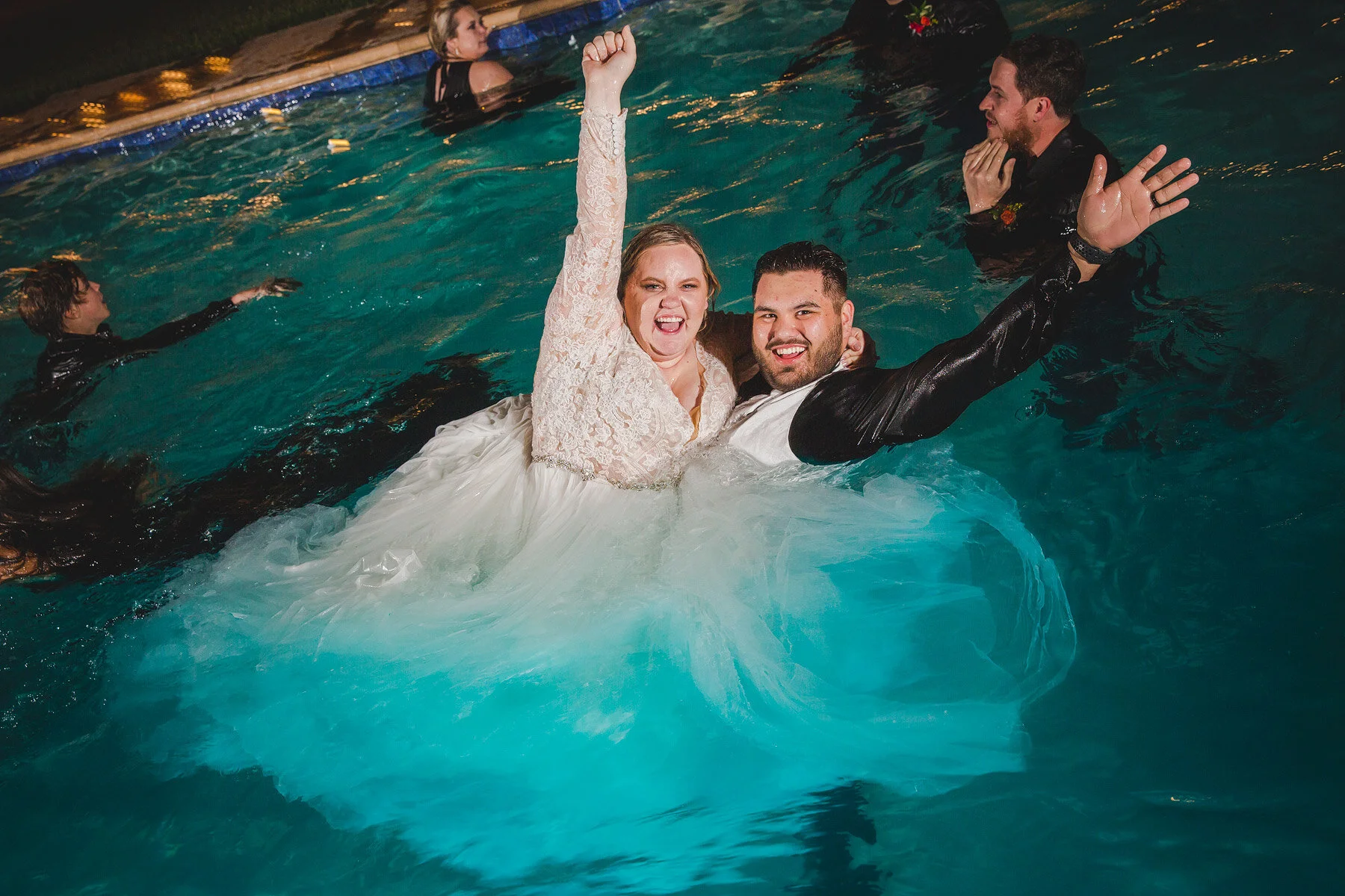 they didnt’ really leave…instead?  POOL PARTY!!!!  How cool is that? 
