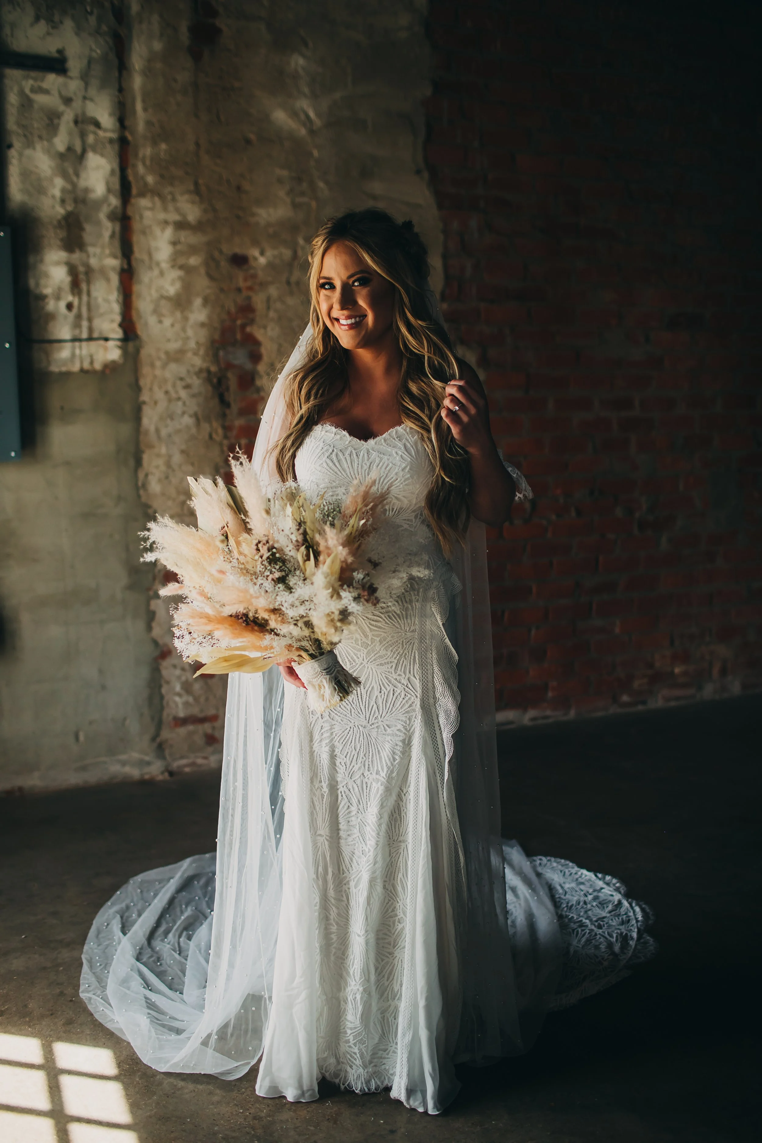 Mayci_Bednarz_Bridal_20220322_000156.jpg