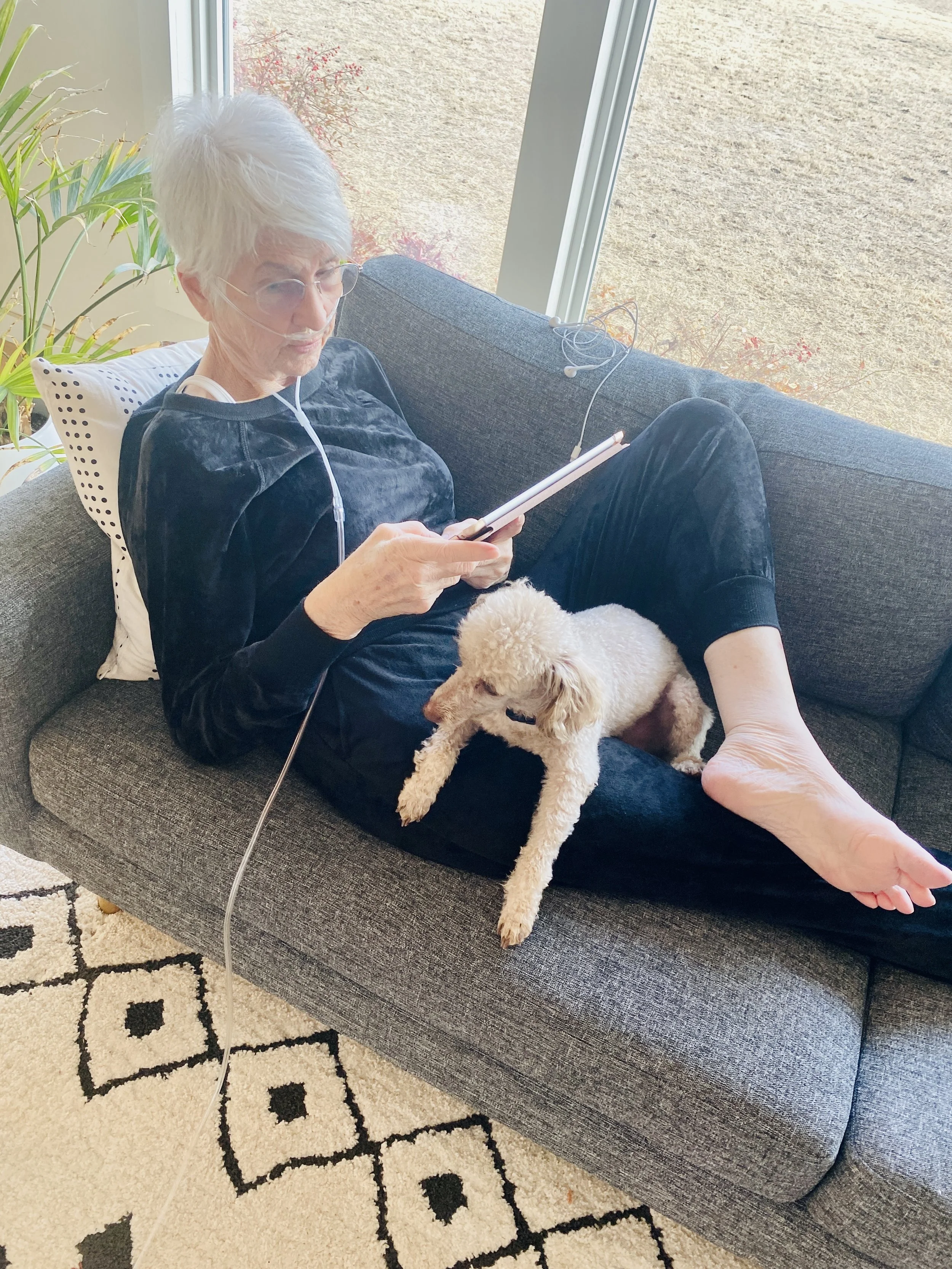  If I was editing in the other room, she would sit on the couch and "surf the web" watching her shows, listening to podcasts, chatting with folks on messenger.  I could hear her and see her from my office desk and it just felt good to have my mom her