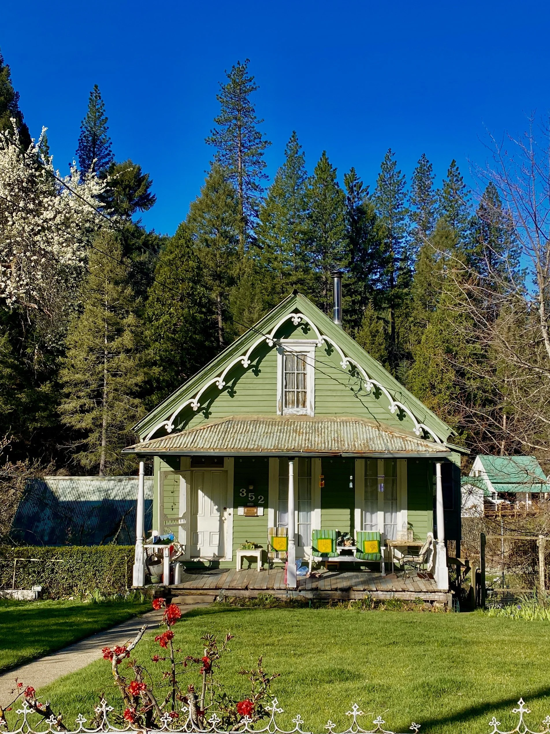  If you are healthy and can walk, it's a beautiful place to live.  In the spring or summer.  After that?  Not so much. 