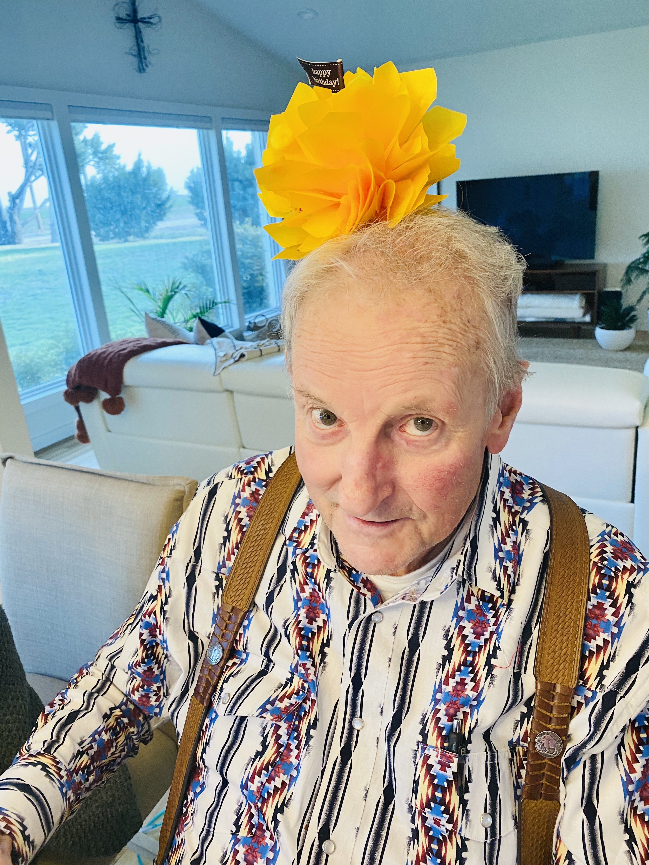  It was a fun family memory and the first time I remember celebrating his birthday with him in person.  My mom and Donnie have been married for 37 years.  that means 36 birthdays I didn't not celebrate with him!  