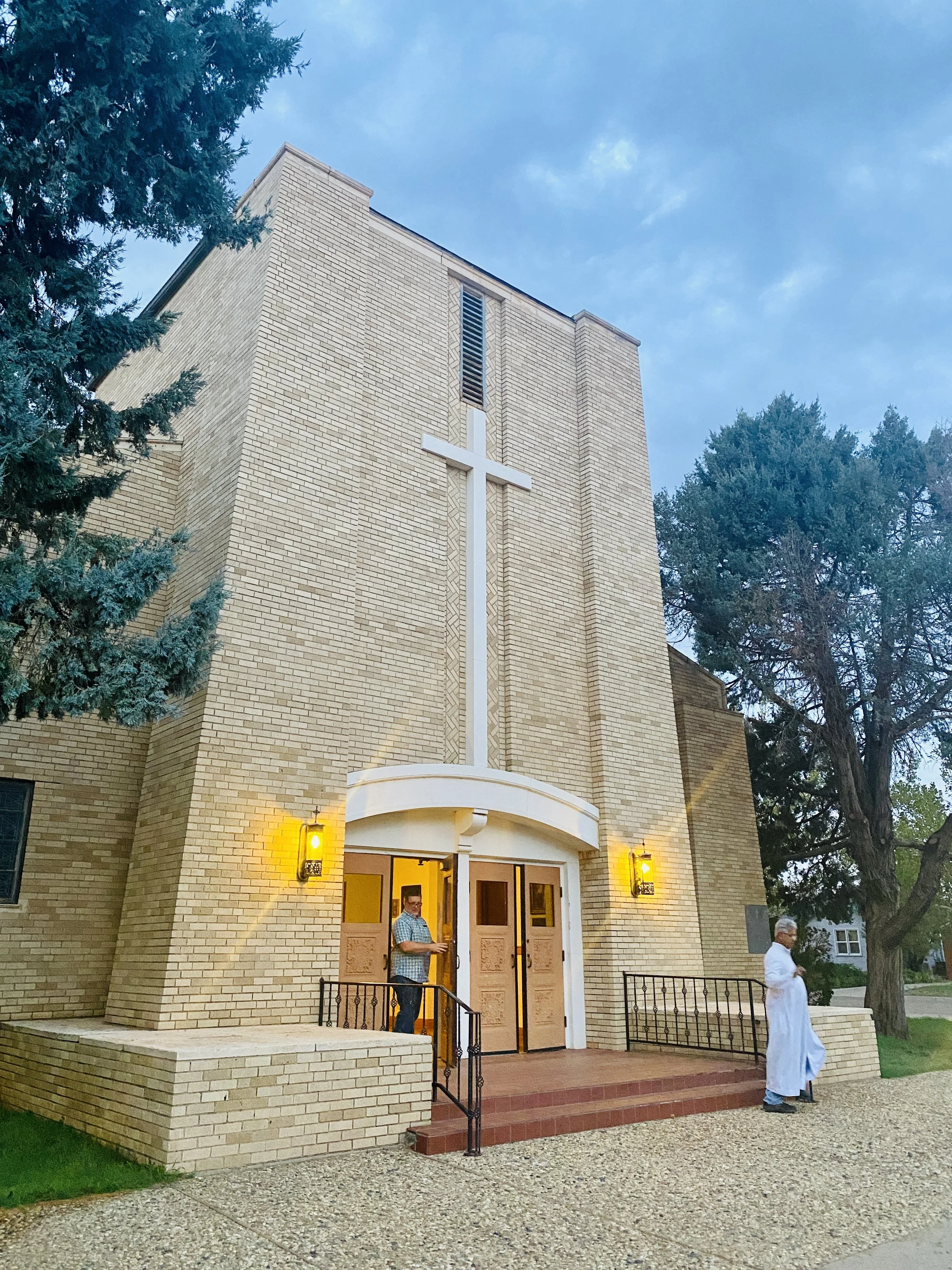  August came in with a ton of fun! We were again, getting used to a new routine, settling in and figuring out life with Donnie in Texas.  I tried to attend mass more.  That always helped with my stress level. 