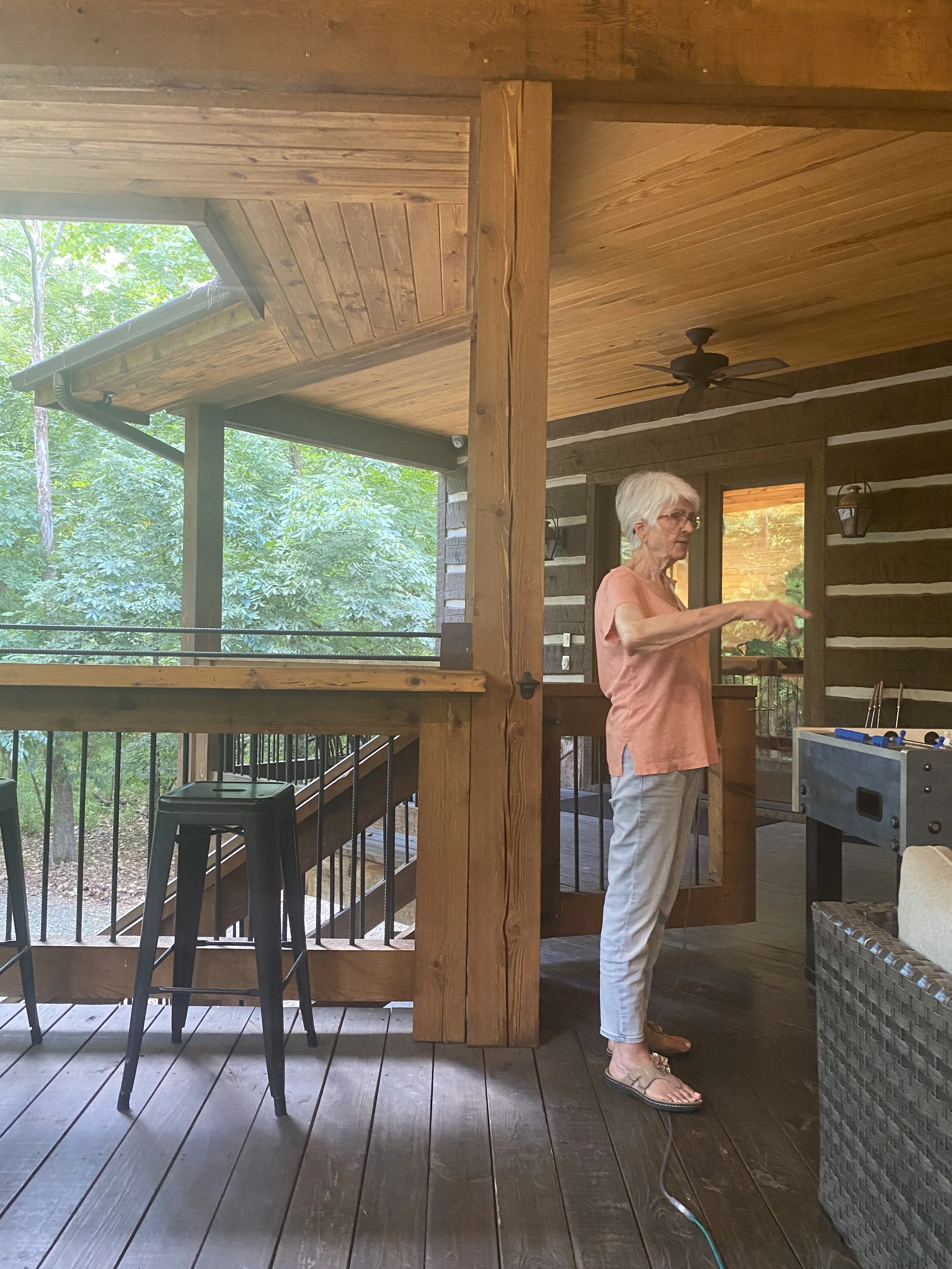  The cabin we stayed at was HUGE and had enough room for all of us!  LOVED hanging out with everyone enjoying playing games and visiting and celebrating Davida's 80th.  Mom loved it, too.  She was fitting in with this crazy family no problem.  She wa
