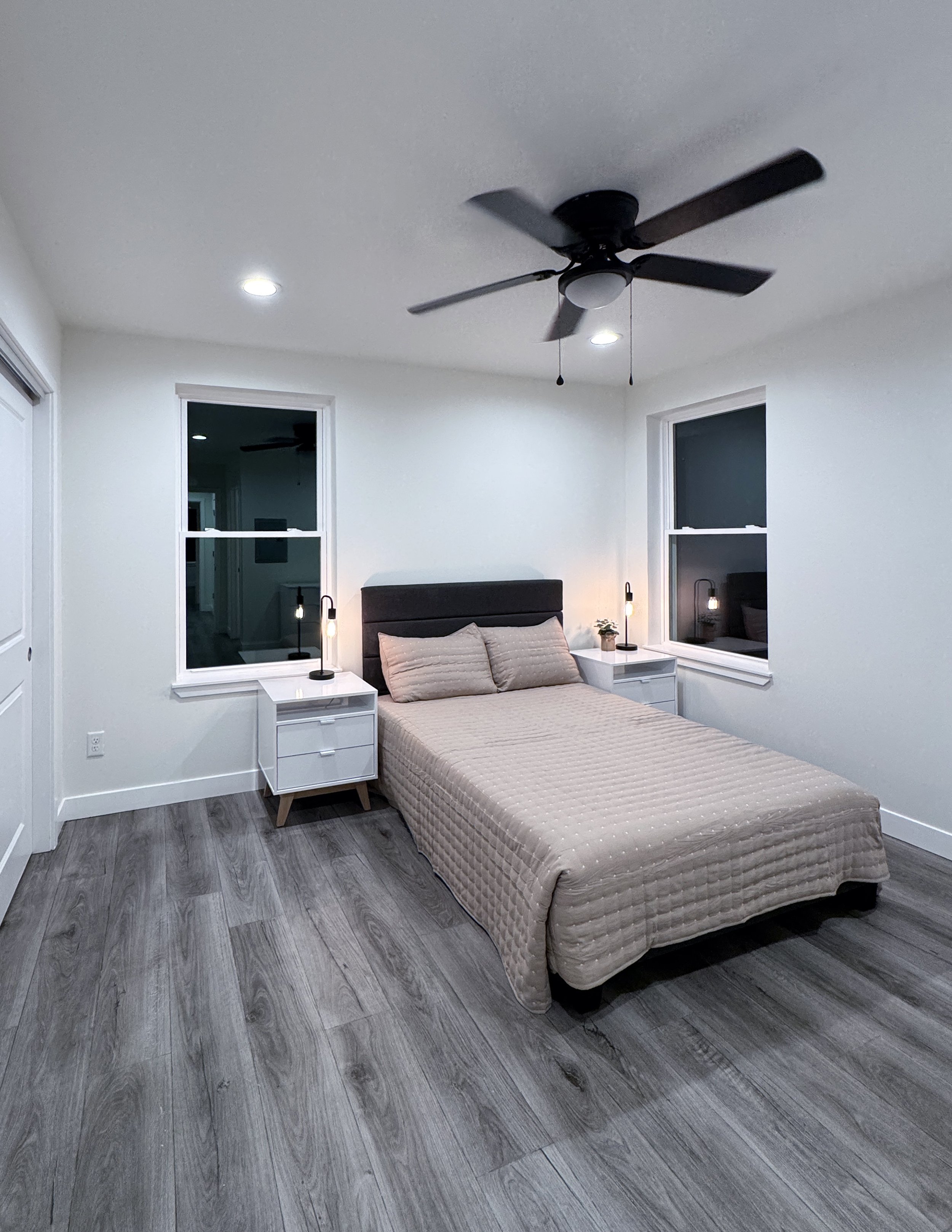 2Bed-_0003_Main Bed.jpg