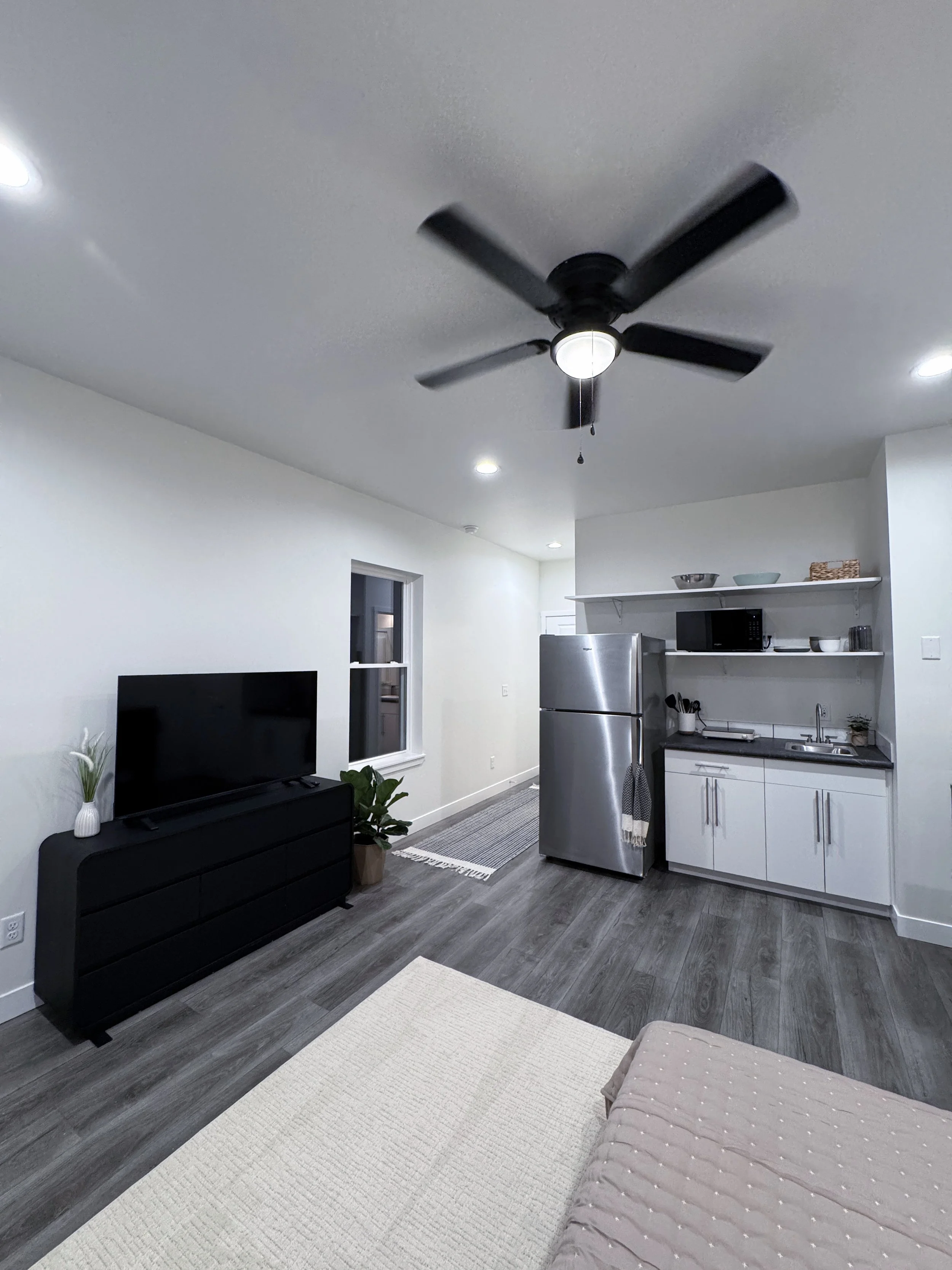 Studio-_0001_Hallway.jpg