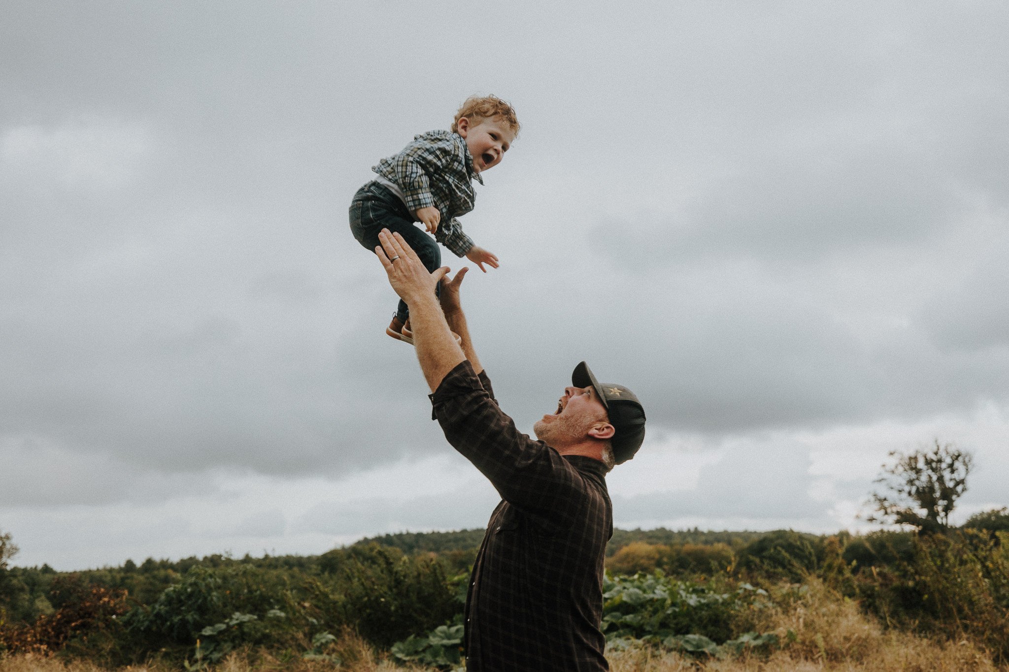 dad-with-son-professional-photography-central-massachusetts-family-farmer-creative-photographer-new-england