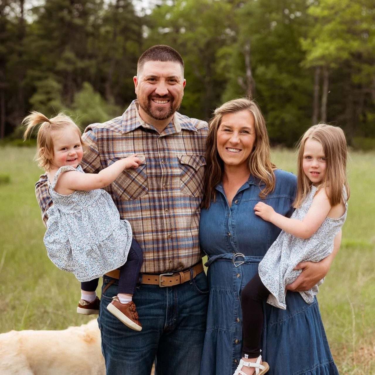 Last nights session was so perfect. This sweet family was so fun. At the end of the session a lone baby duck made an appearance. Memories were made and laughs were had.