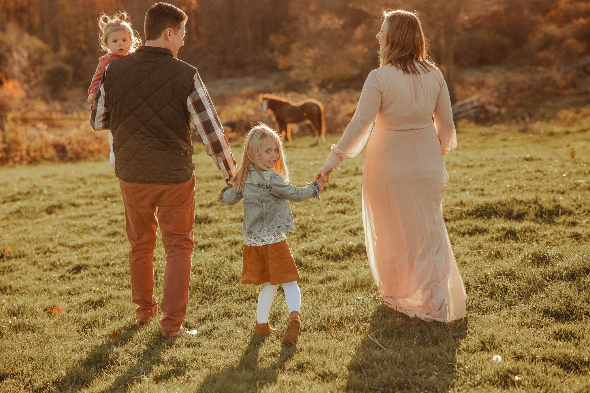 family-portraits-central-massachusetts-family-farmer-creative-photographer