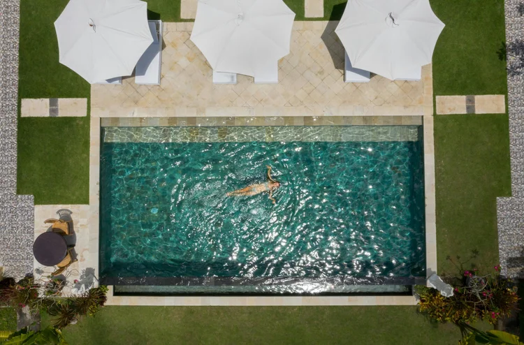 Luxury Pool Builders Seattle, WA - Krisco Pools and Spas