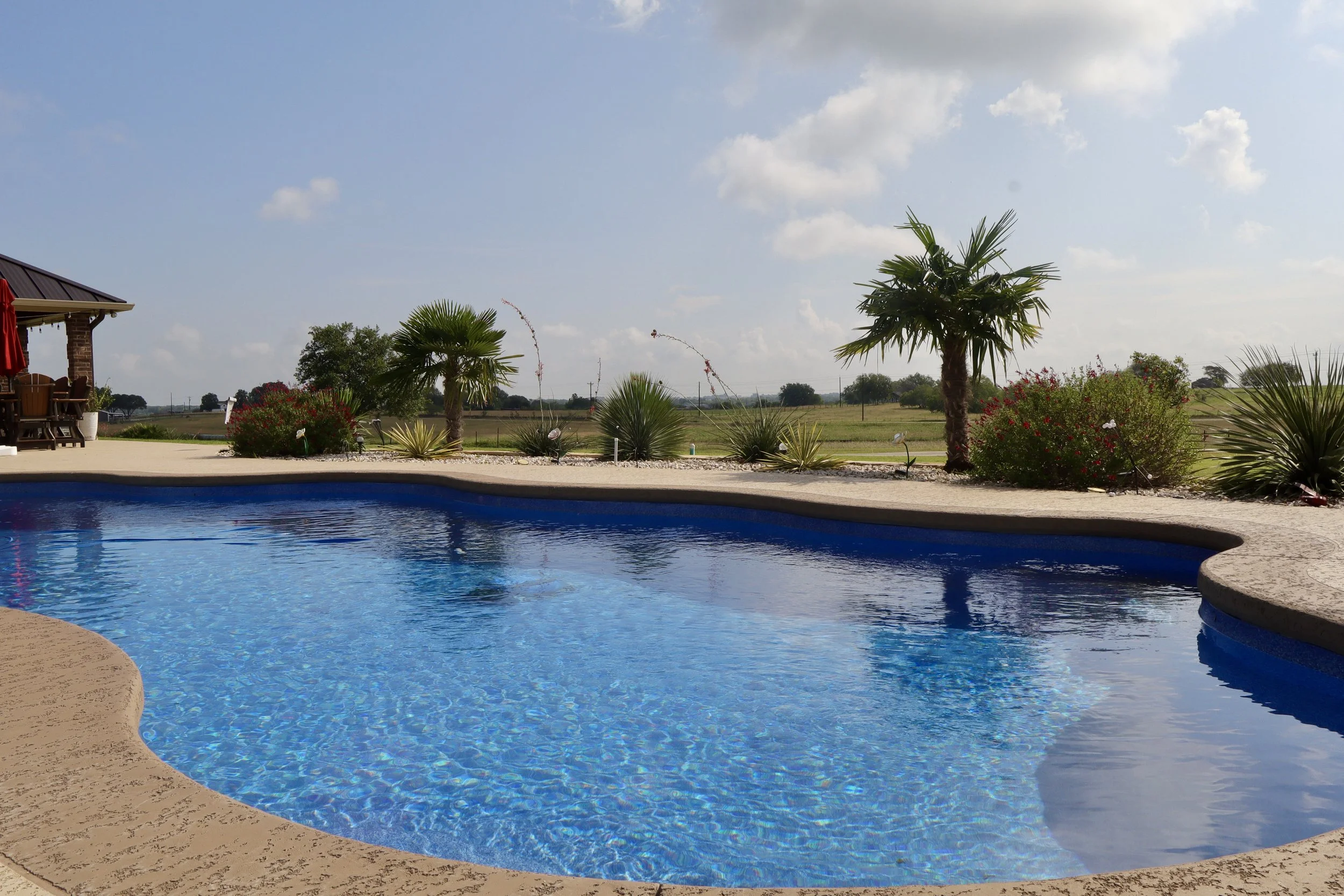 Caribbean in Sapphire Blue - Latham Pools