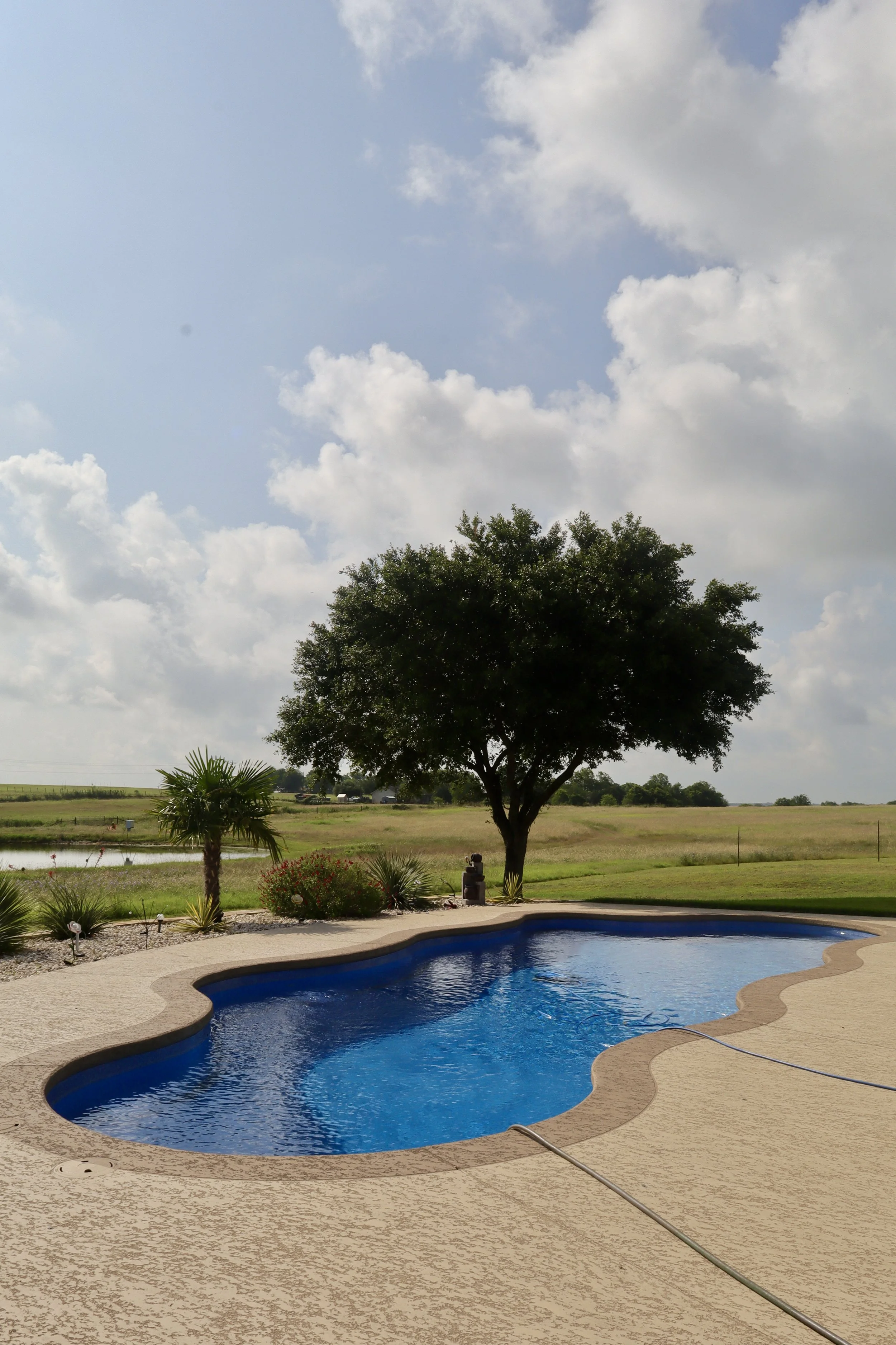 Caribbean in Sapphire Blue - Latham Pools
