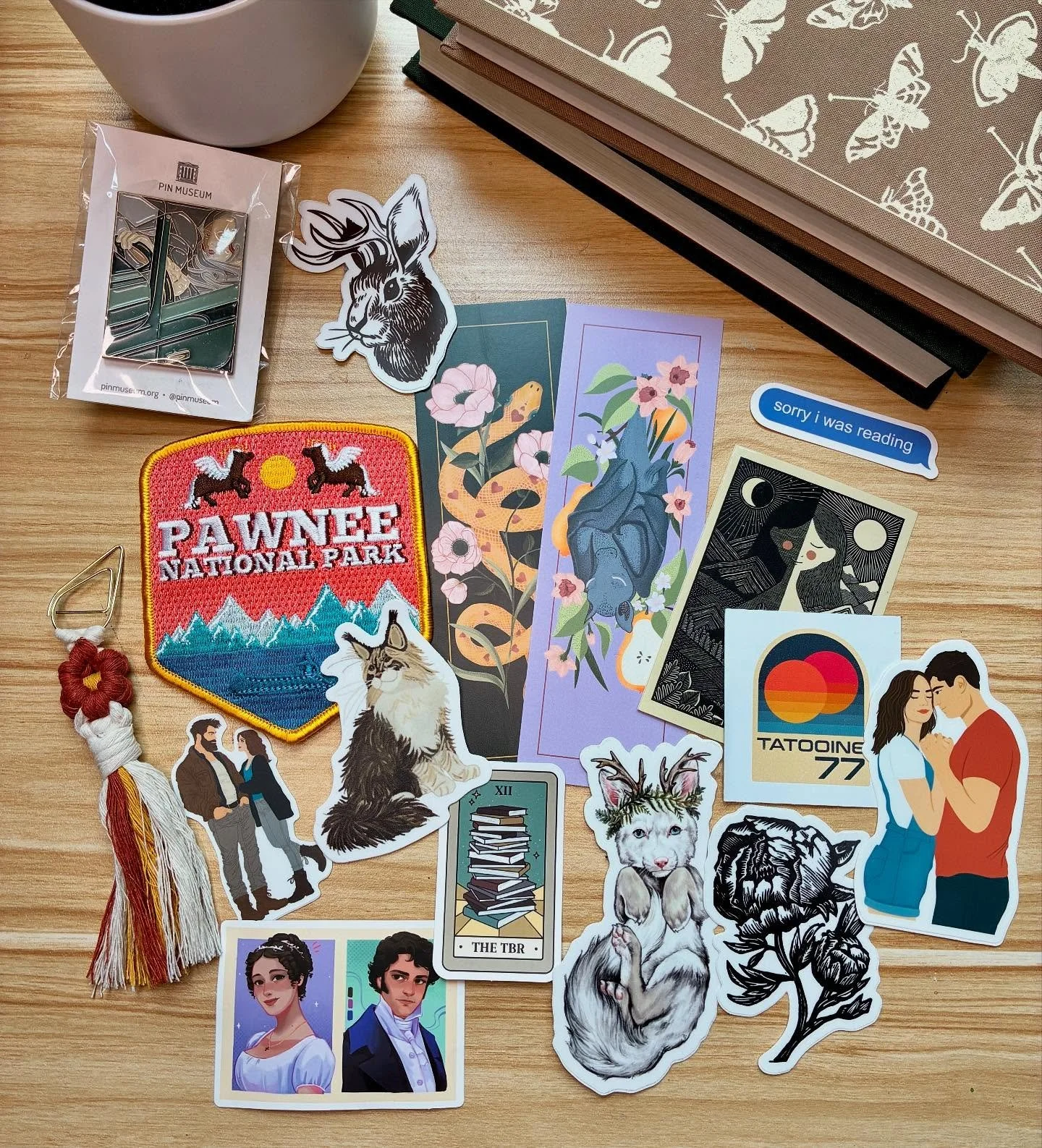 Here’s a closer look at some of my favorite sticker finds—paired with a few of my own bookish art pieces! (If you’re interested in the bat 🦇 or snake 🐍 bookmarks check my link in bio or DM me)
Supporting indie authors and artists