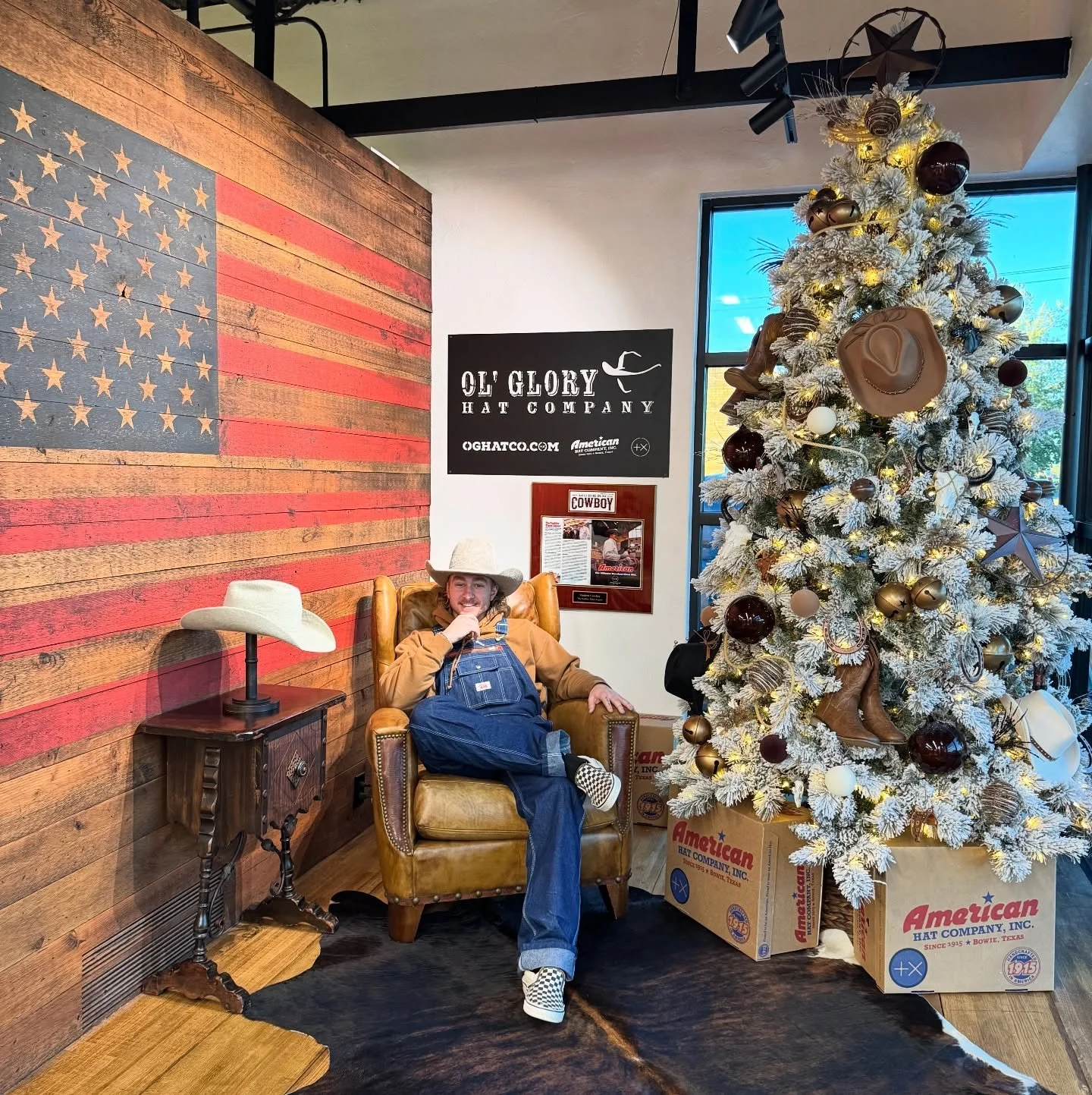 @oghatco got me a little early Christmas gift! It just so happened to be one of my favorite hats ever made, an @americanhatco 20x Grizzly. Go to their website or check out their store for all your cowboy hat needs!