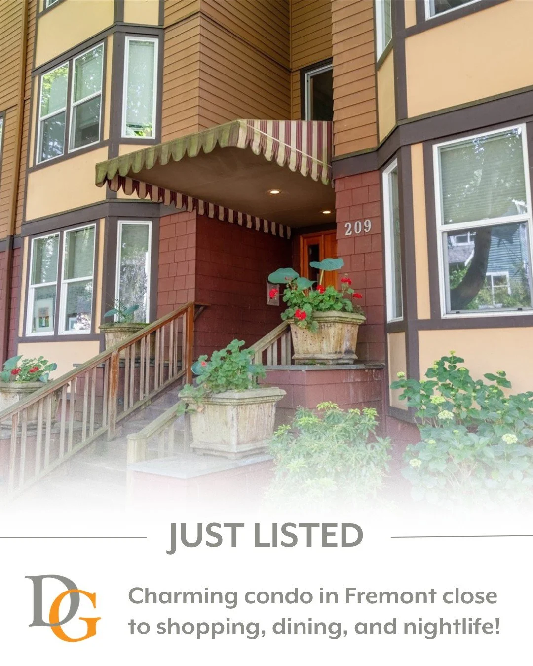 JUST LISTED! 🎉 Charming Fremont Condo

Welcome home! This top-floor, 1bed/1bath unit in one of Seattle's most walkable neighborhoods, Fremont, can now be yours without breaking the bank.

Sit above it all; territorial views, natural light, and the p